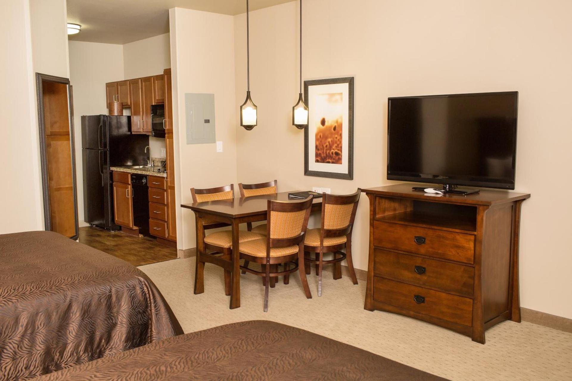 Teddy's Residential Suites Watford City photo 43
