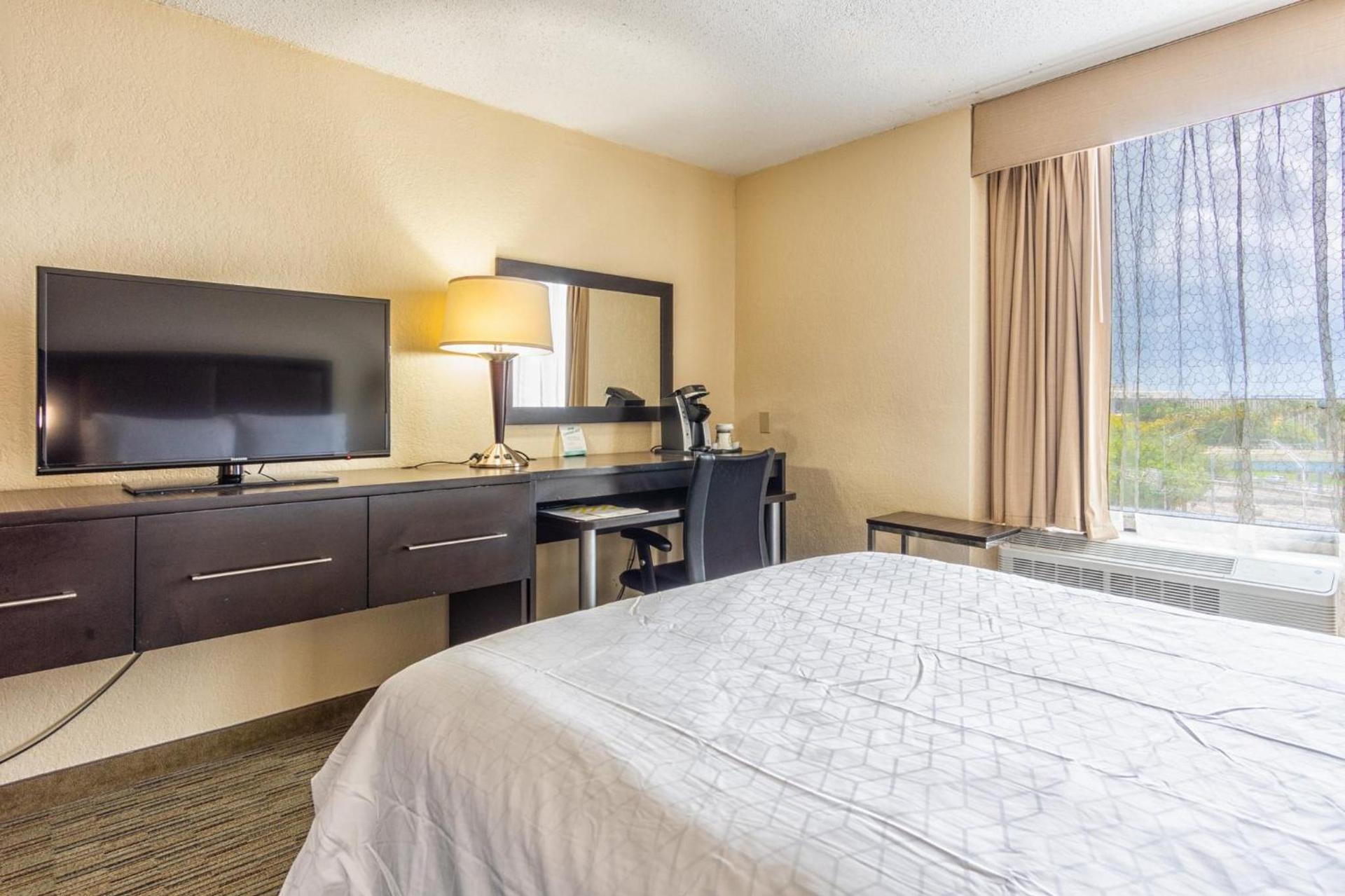 Holiday Inn Miami International Airport by IHG photo 23