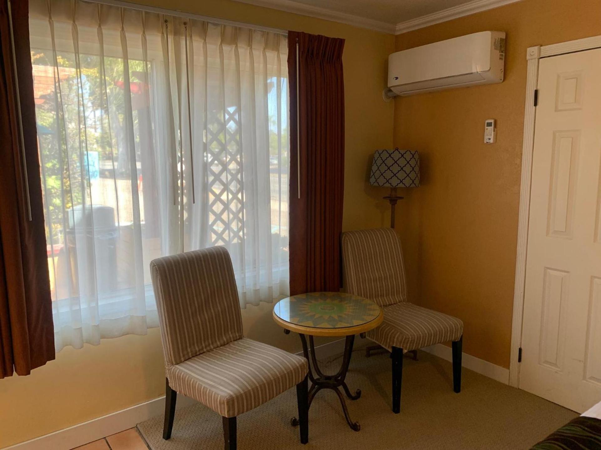 Oasis Inn and Suites photo 77