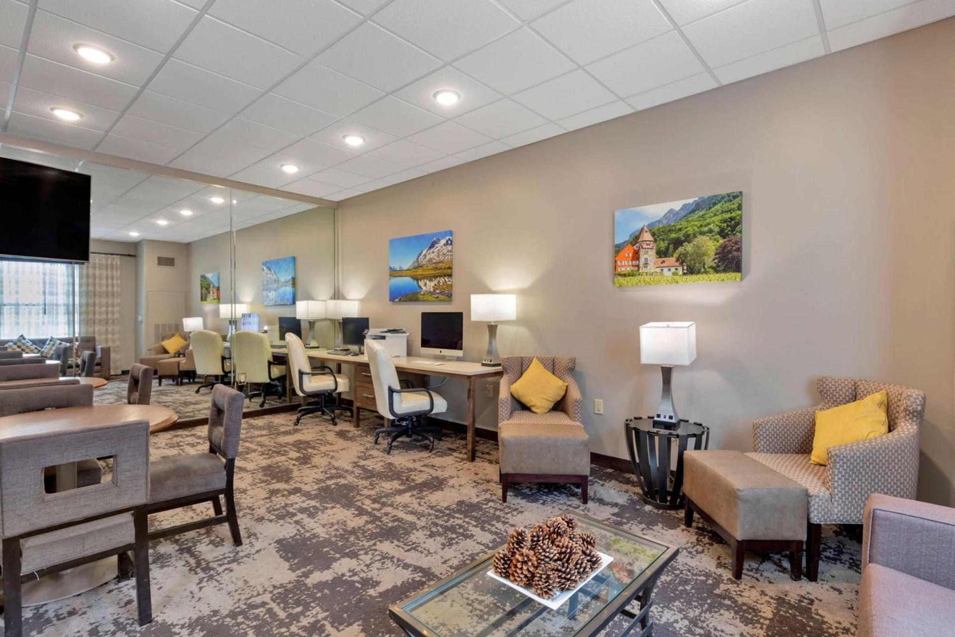 Best Western Plus Swiss Chalet Hotel & Suites photo 44