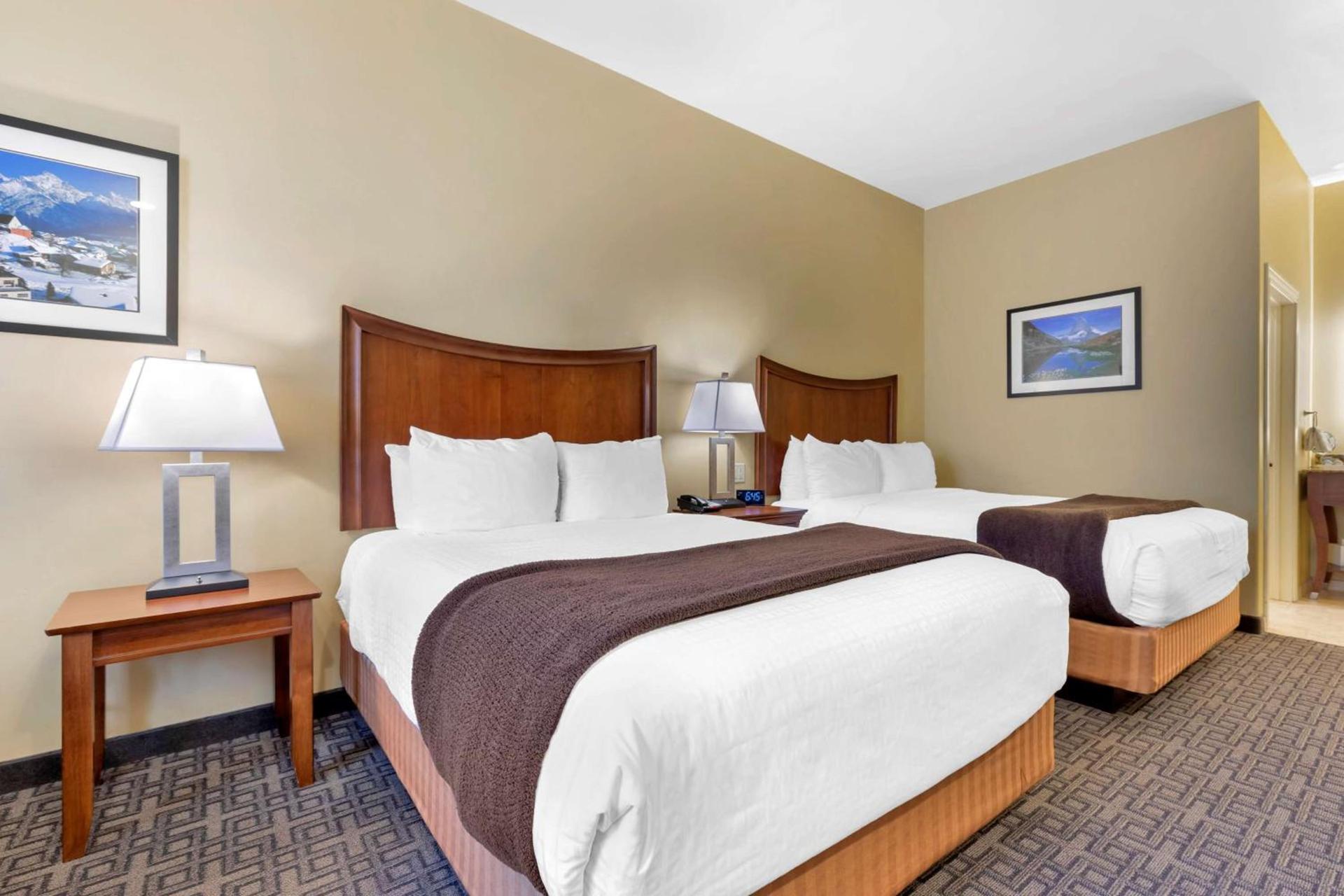 Best Western Plus Swiss Chalet Hotel & Suites photo 14