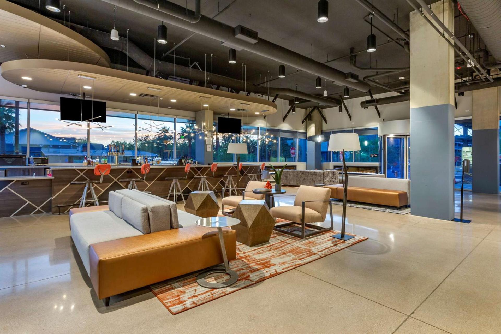 Vīb Hotel by Best Western Phoenix - Tempe photo 2