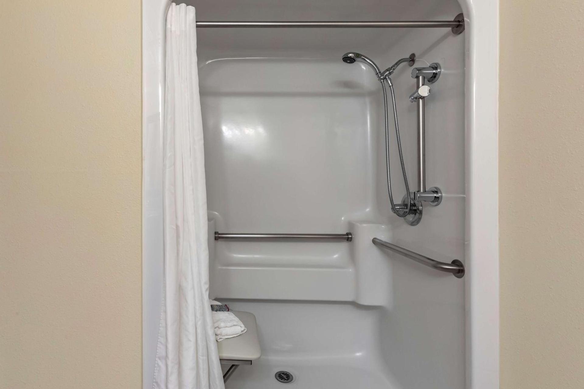 Best Western Brighton Inn photo 26