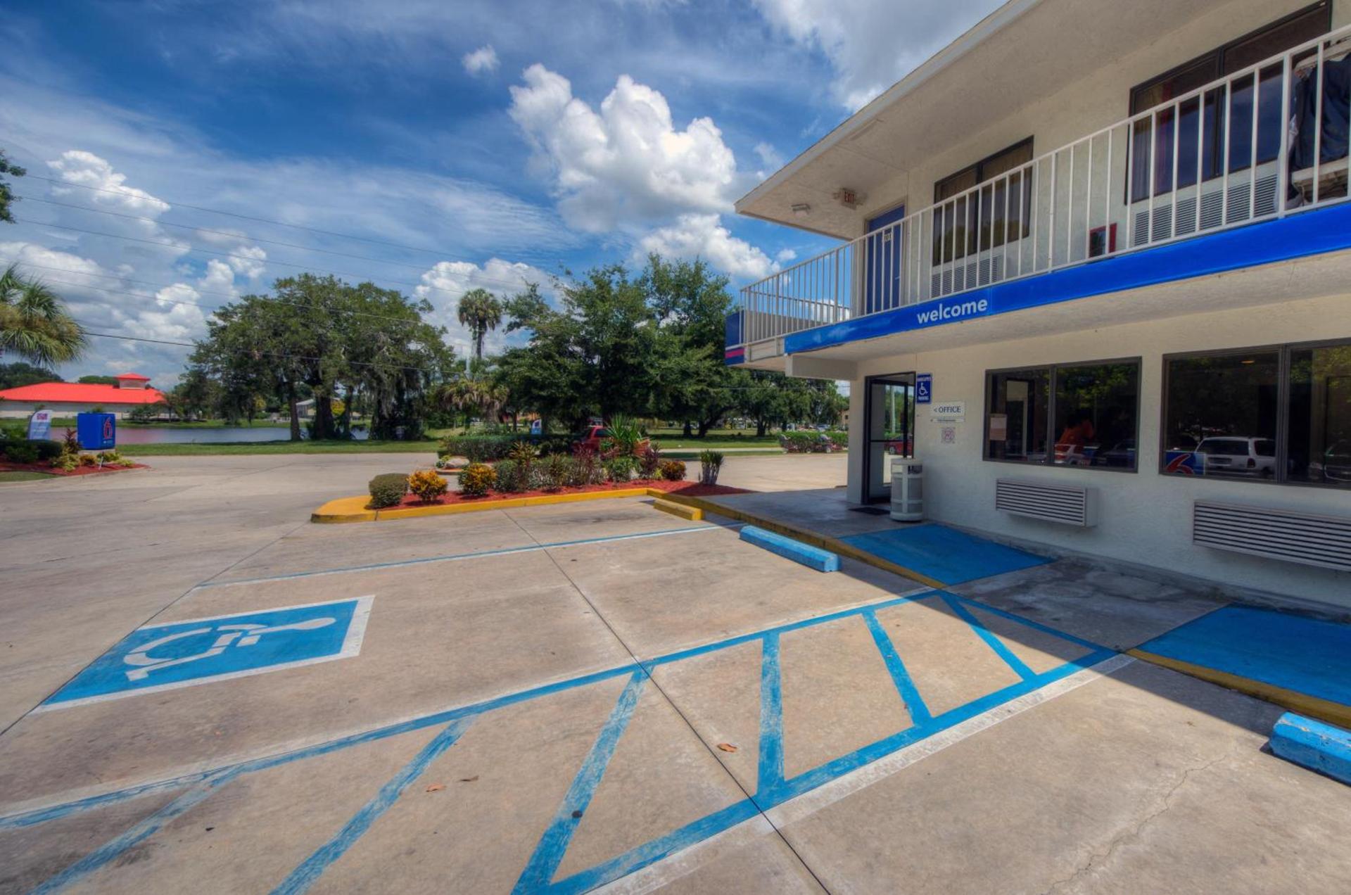 Motel 6-Bradenton, FL photo 21