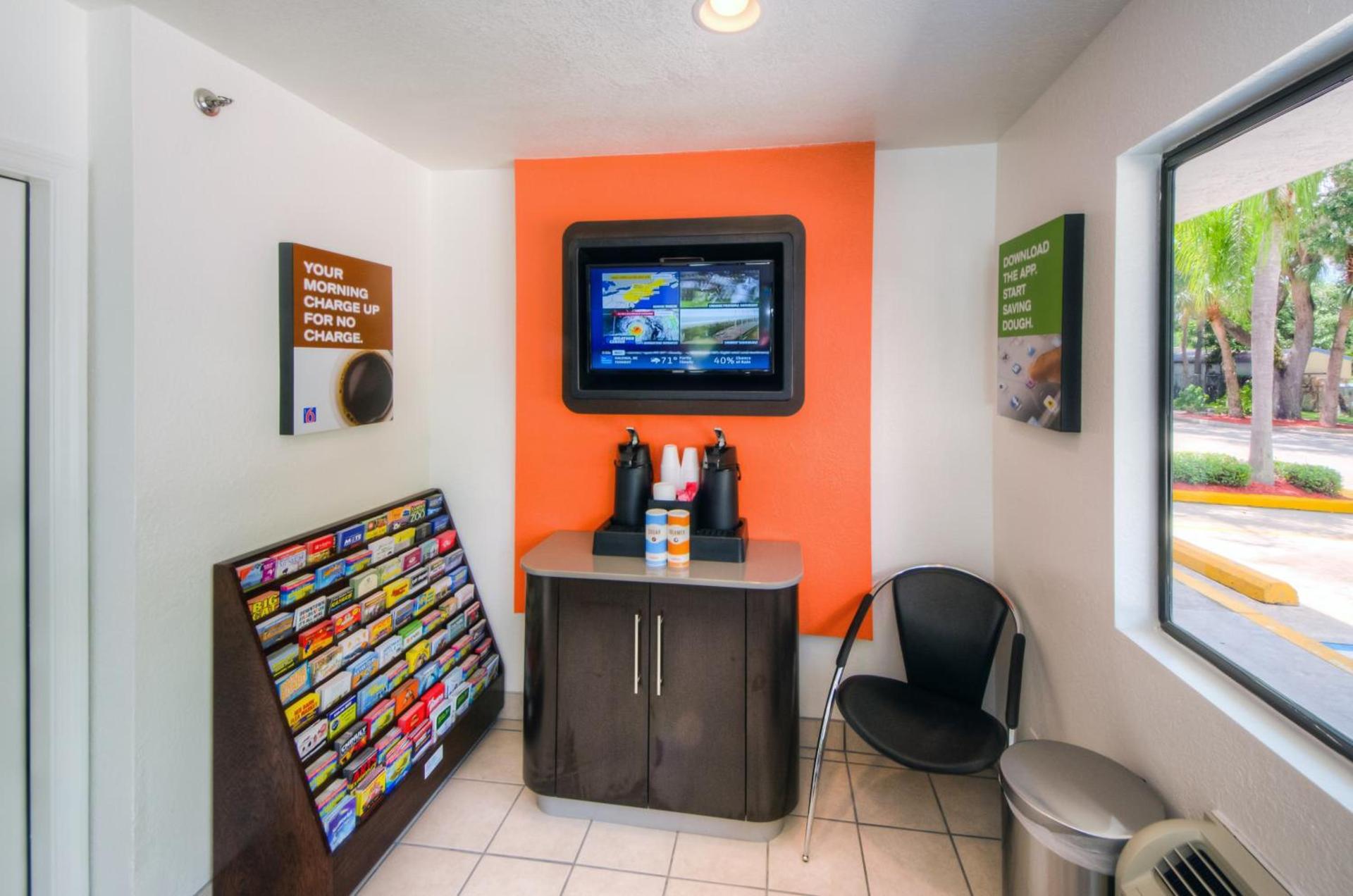 Motel 6-Bradenton, FL photo 24