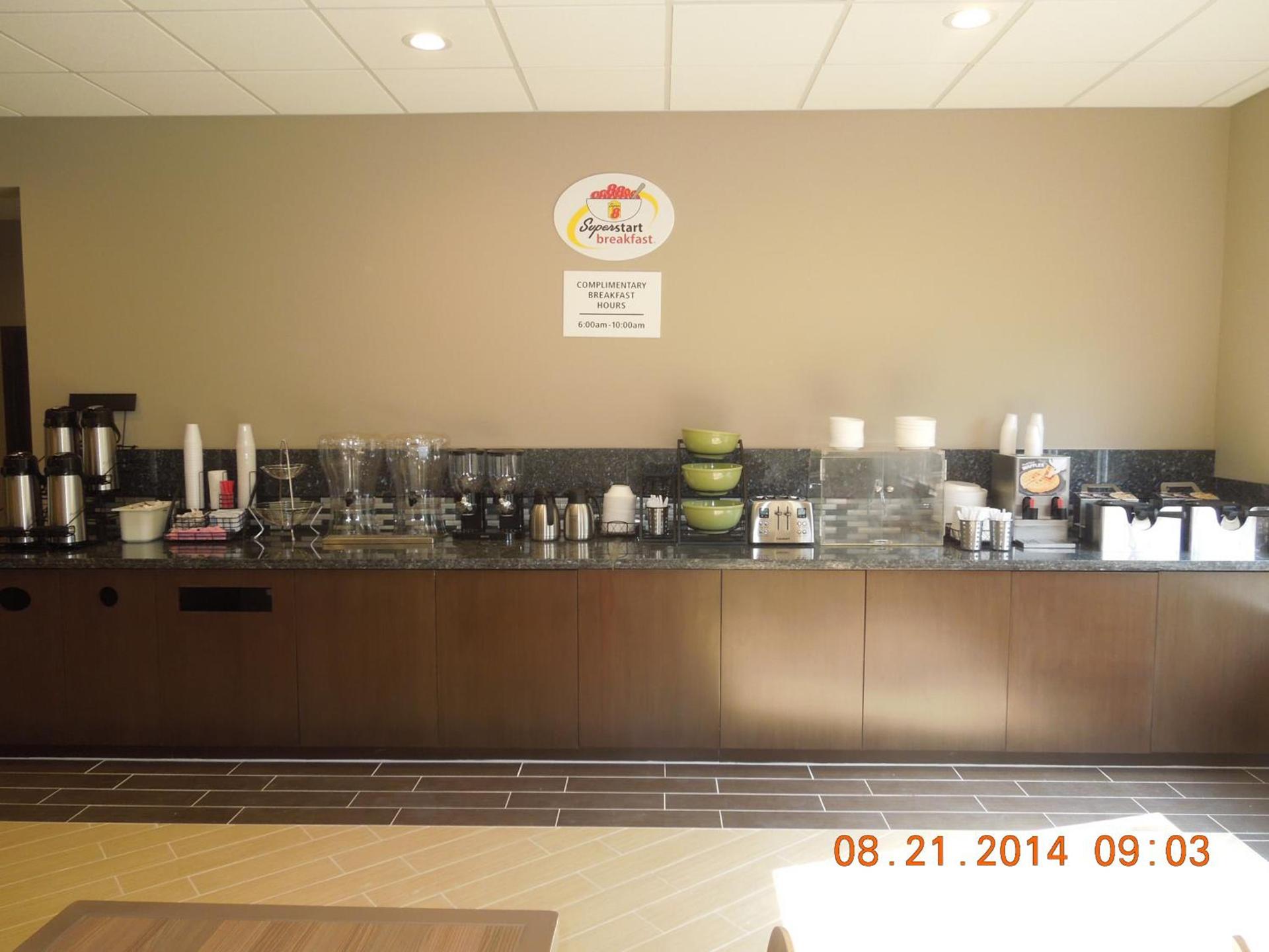Super 8 by Wyndham Hershey Chocolate Avenue photo 12