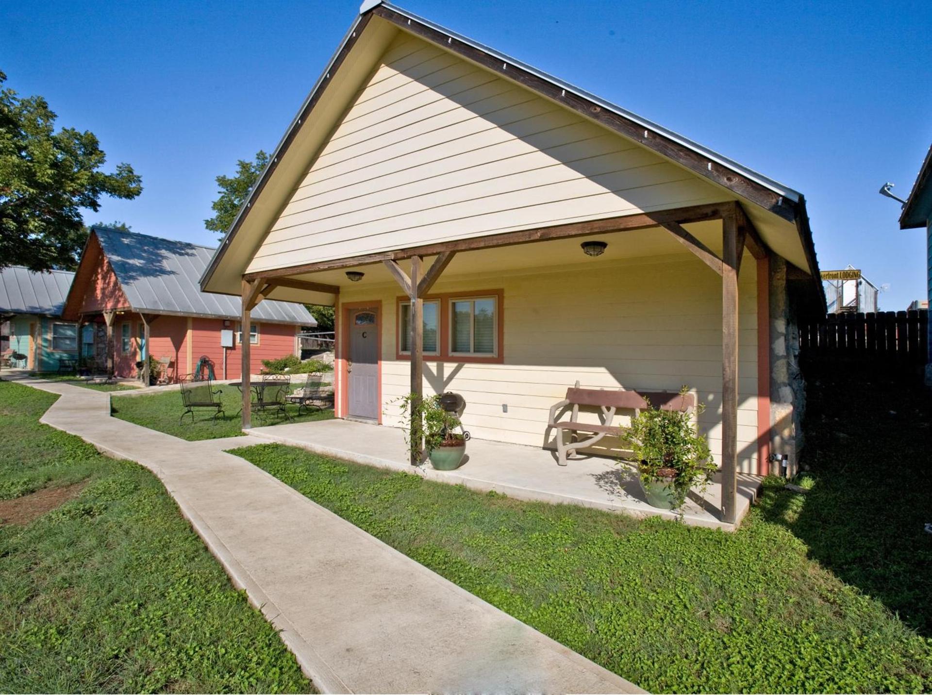Blanco Riverside Cottages photo 52
