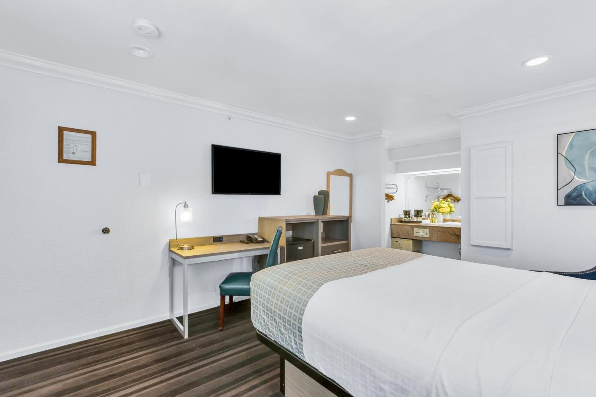 Napa Valley Hotel & Suites photo 37