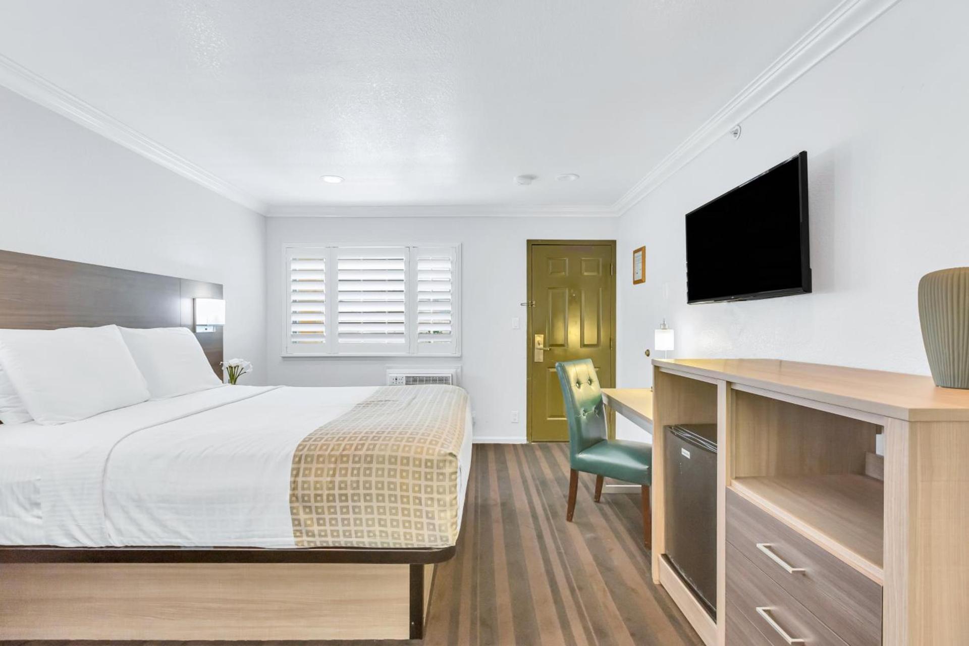 Napa Valley Hotel & Suites photo 35
