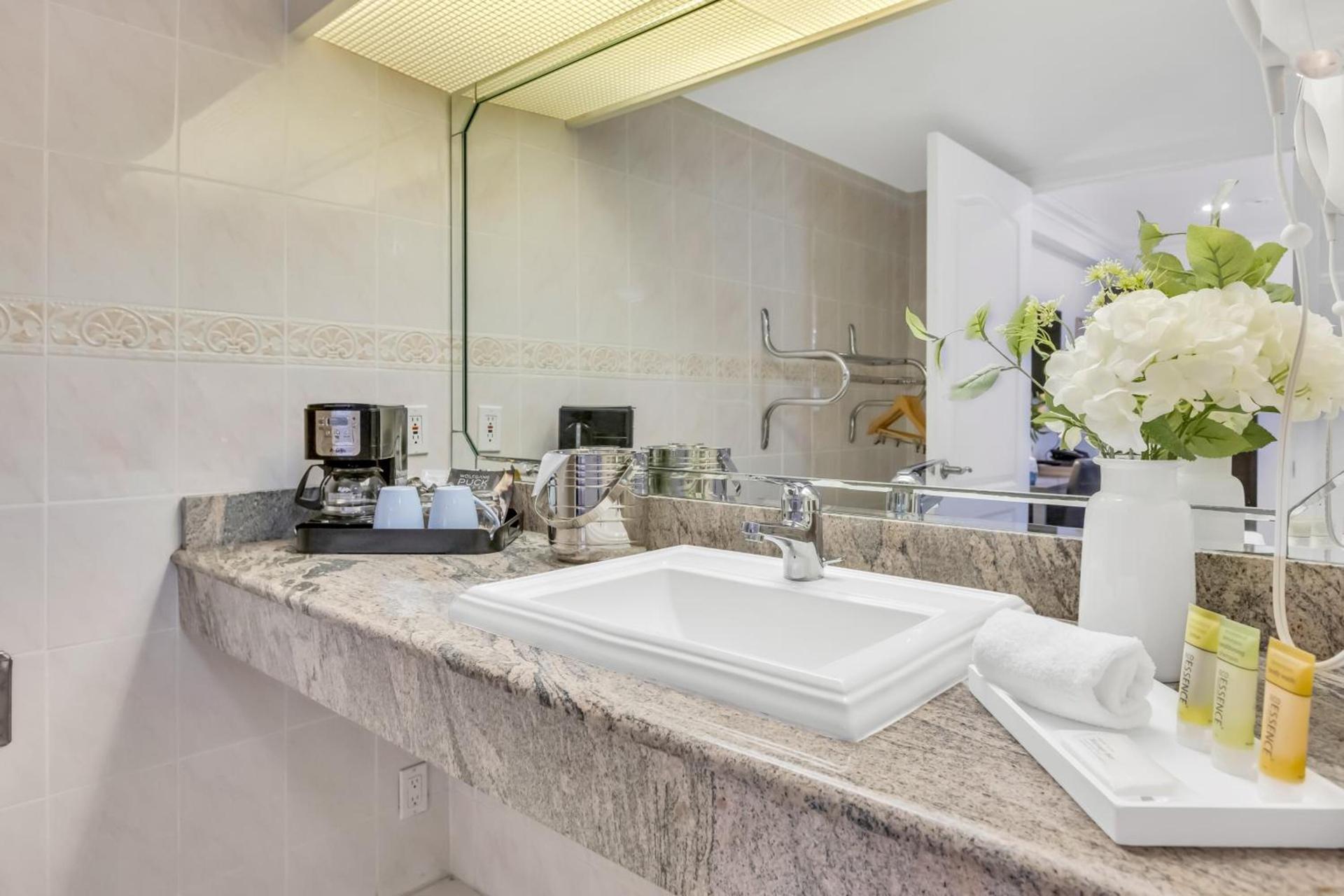 Napa Valley Hotel & Suites photo 53