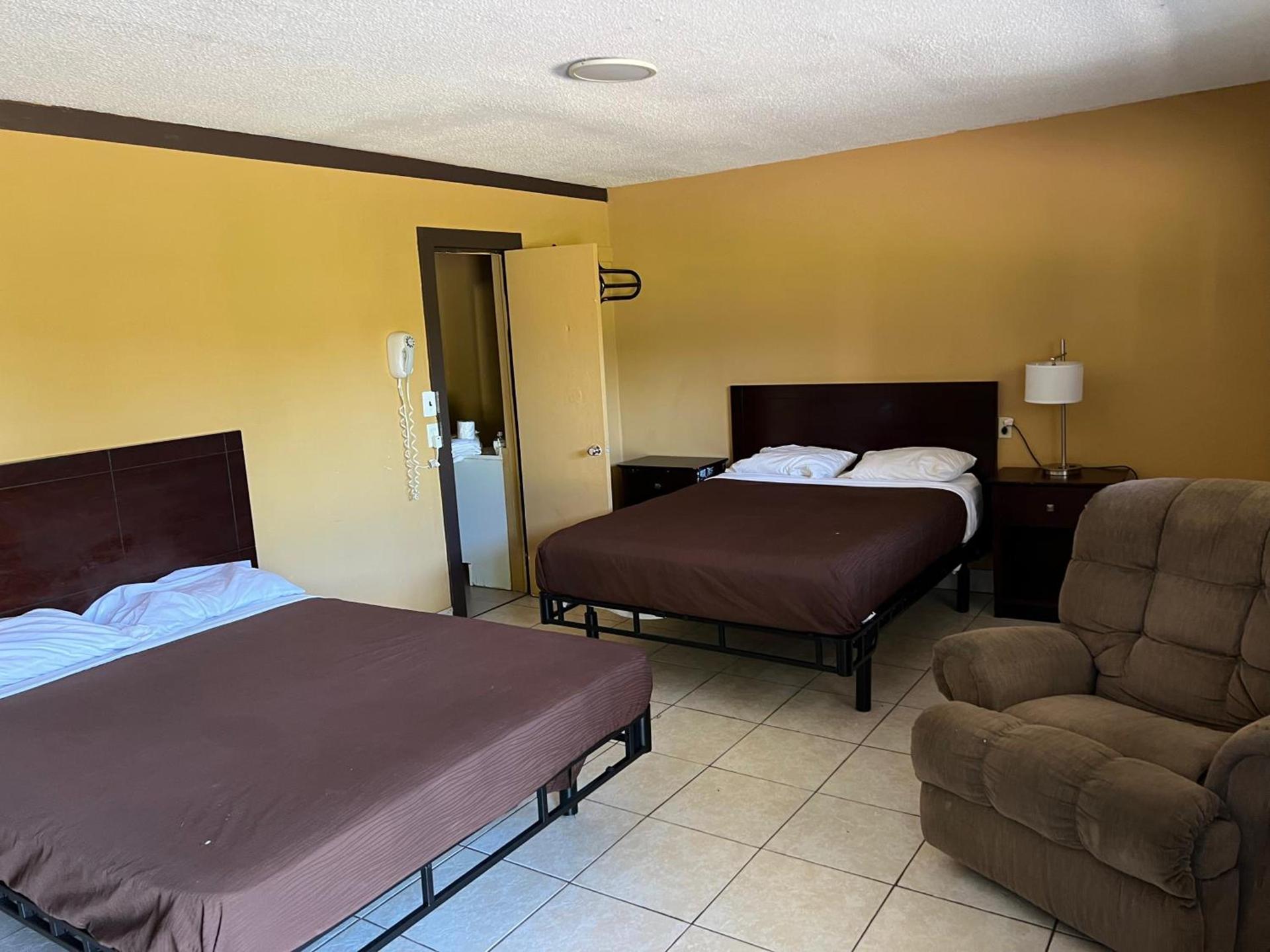 Budget Inn Decatur Priceville photo 10