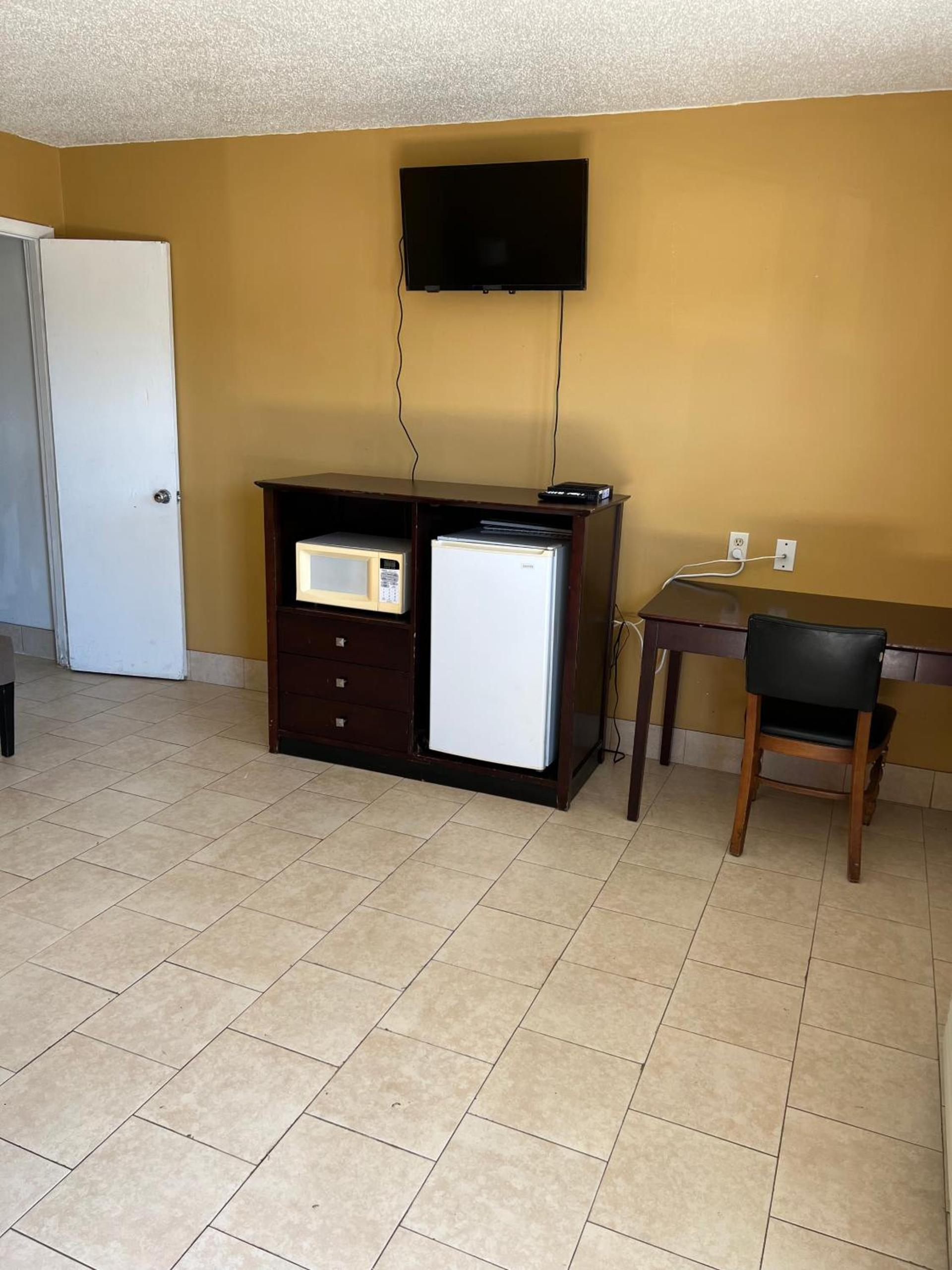 Budget Inn Decatur Priceville photo 14