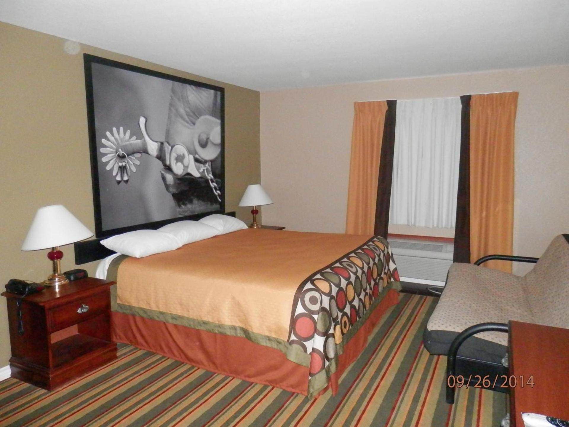 Super 8 by Wyndham Childress photo 22