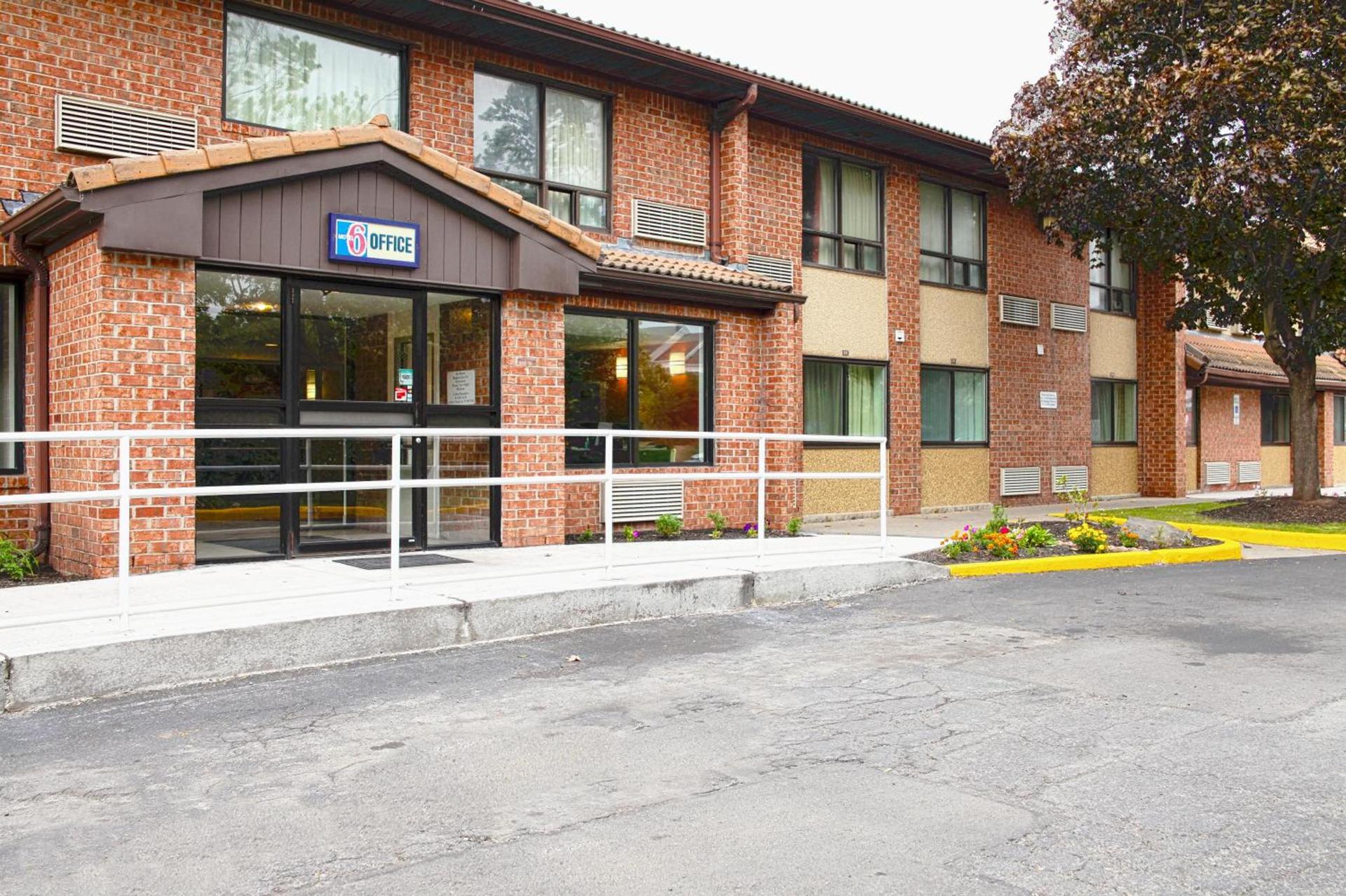 Motel 6 East Syracuse, NY - Airport photo 7