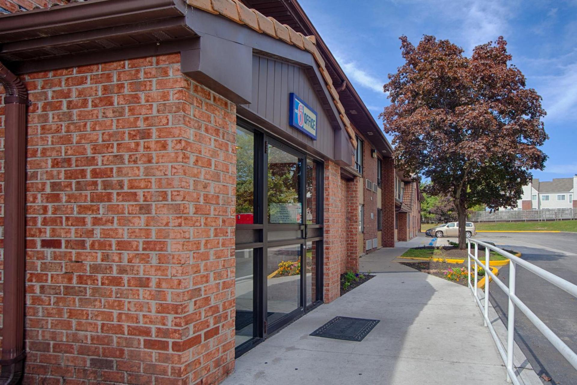 Motel 6 East Syracuse, NY - Airport photo 8
