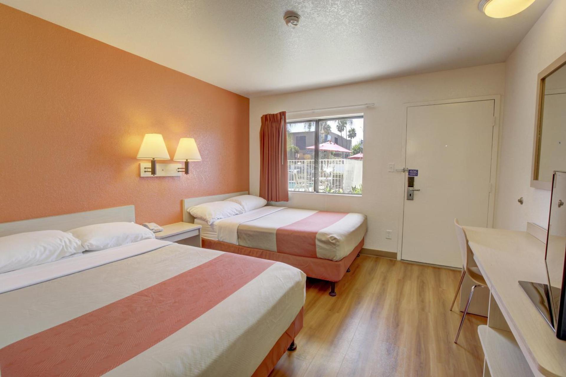 Motel 6-Corona, CA photo 9