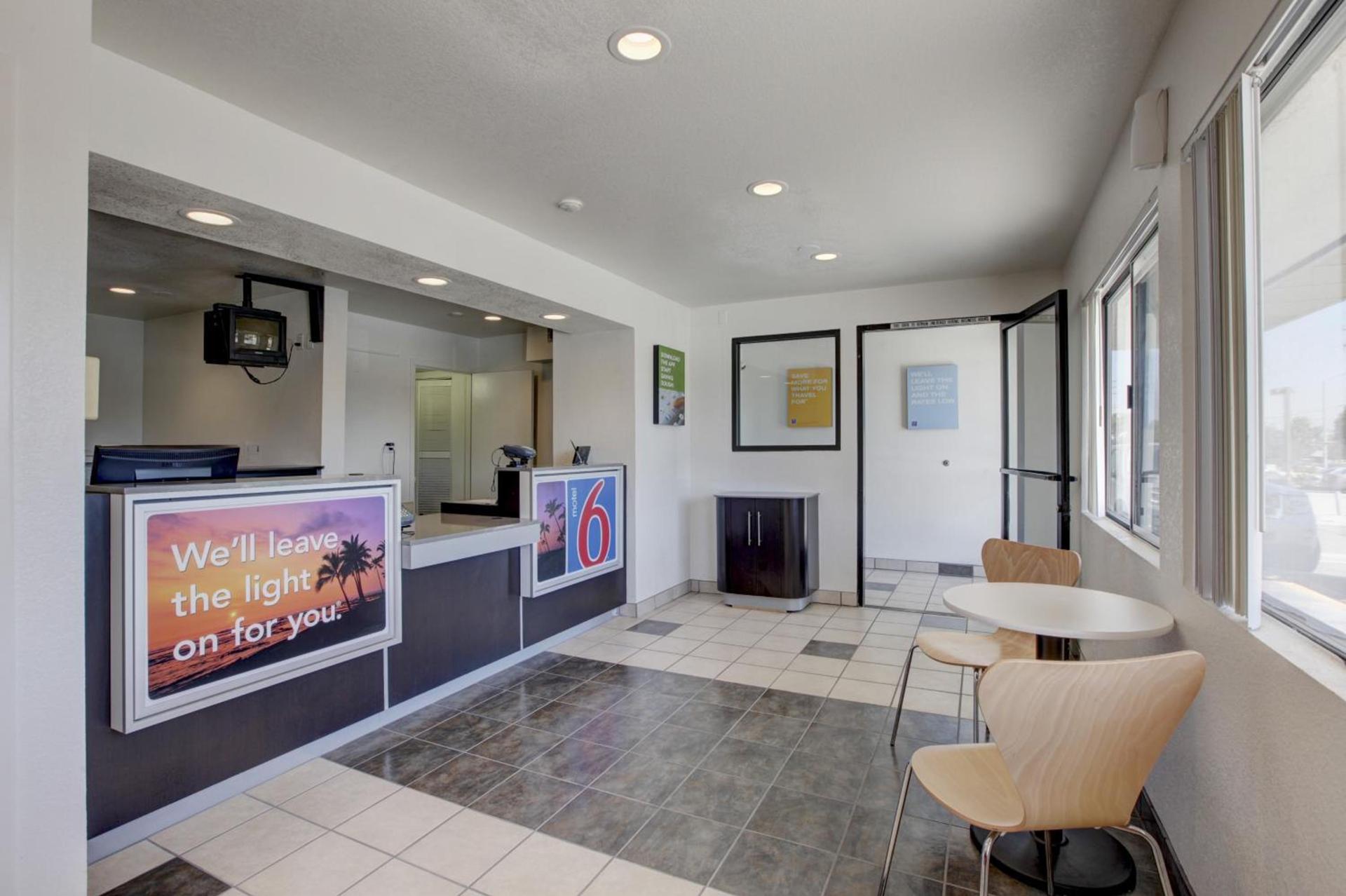 Motel 6-Corona, CA photo 15