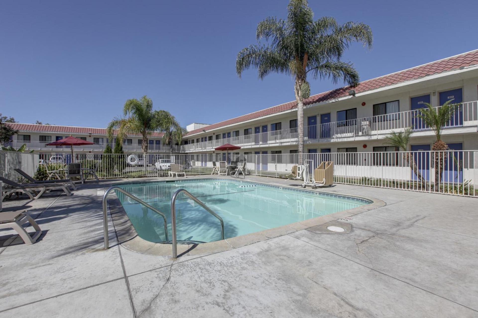 Motel 6-Corona, CA photo 7