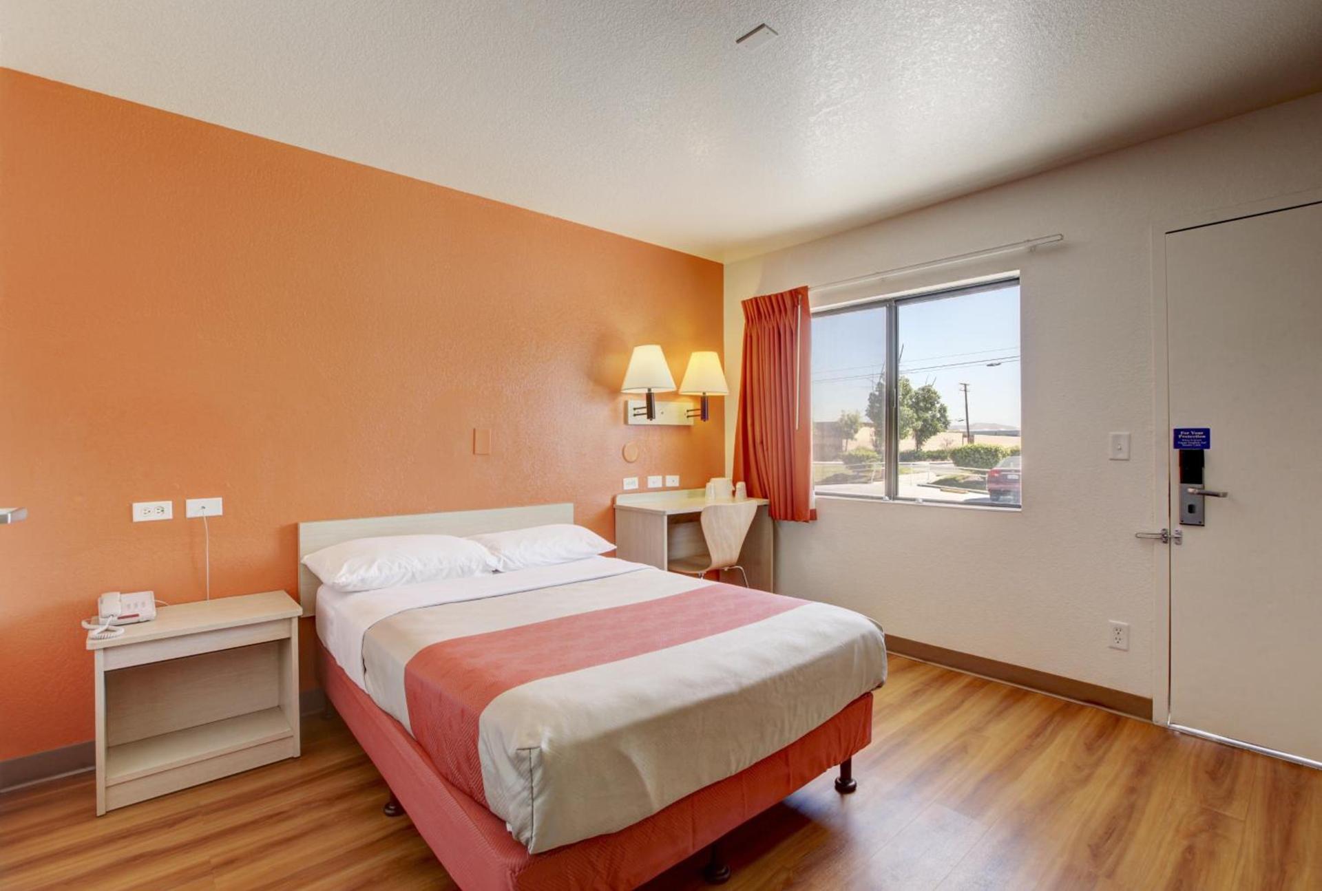 Motel 6-Corona, CA photo 6