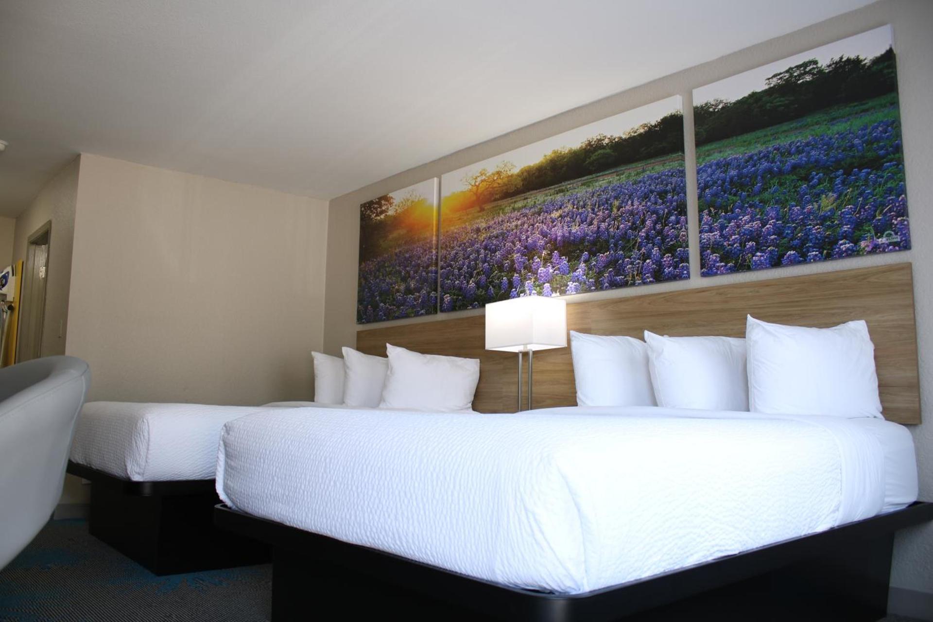 Days Inn by Wyndham Waco University Area photo 81