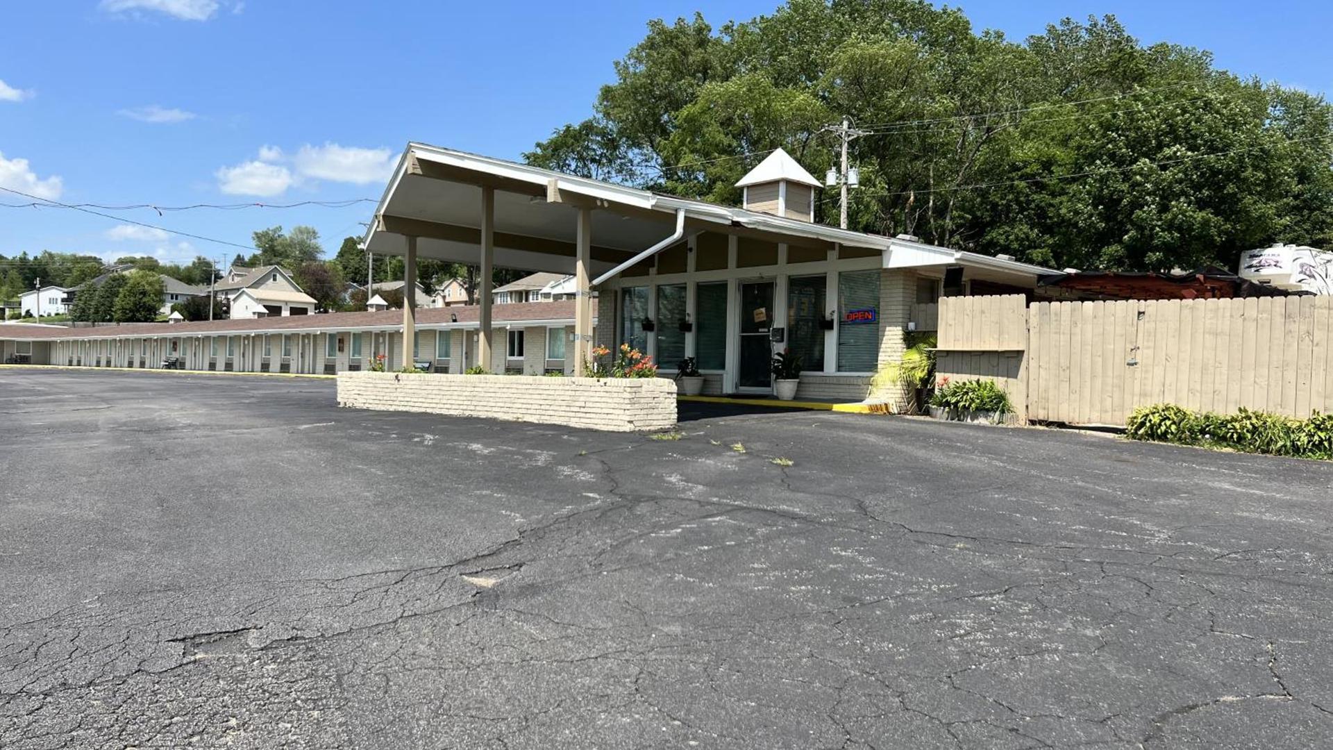 Capri Motel photo 17