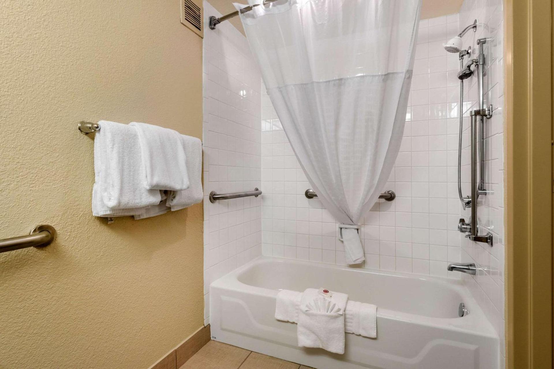 Sonesta Essential NW Houston photo 14