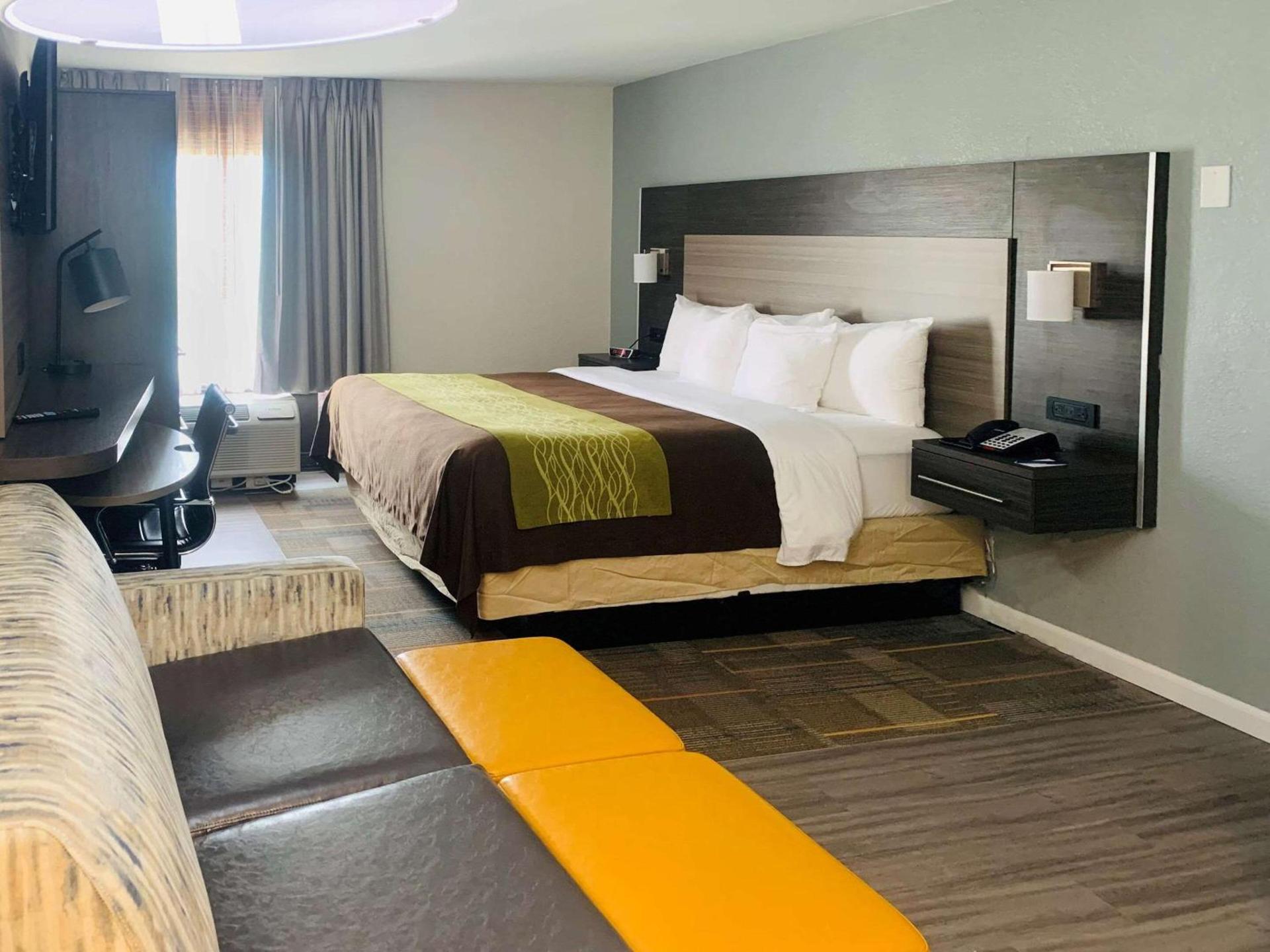 Sonesta Essential NW Houston photo 27