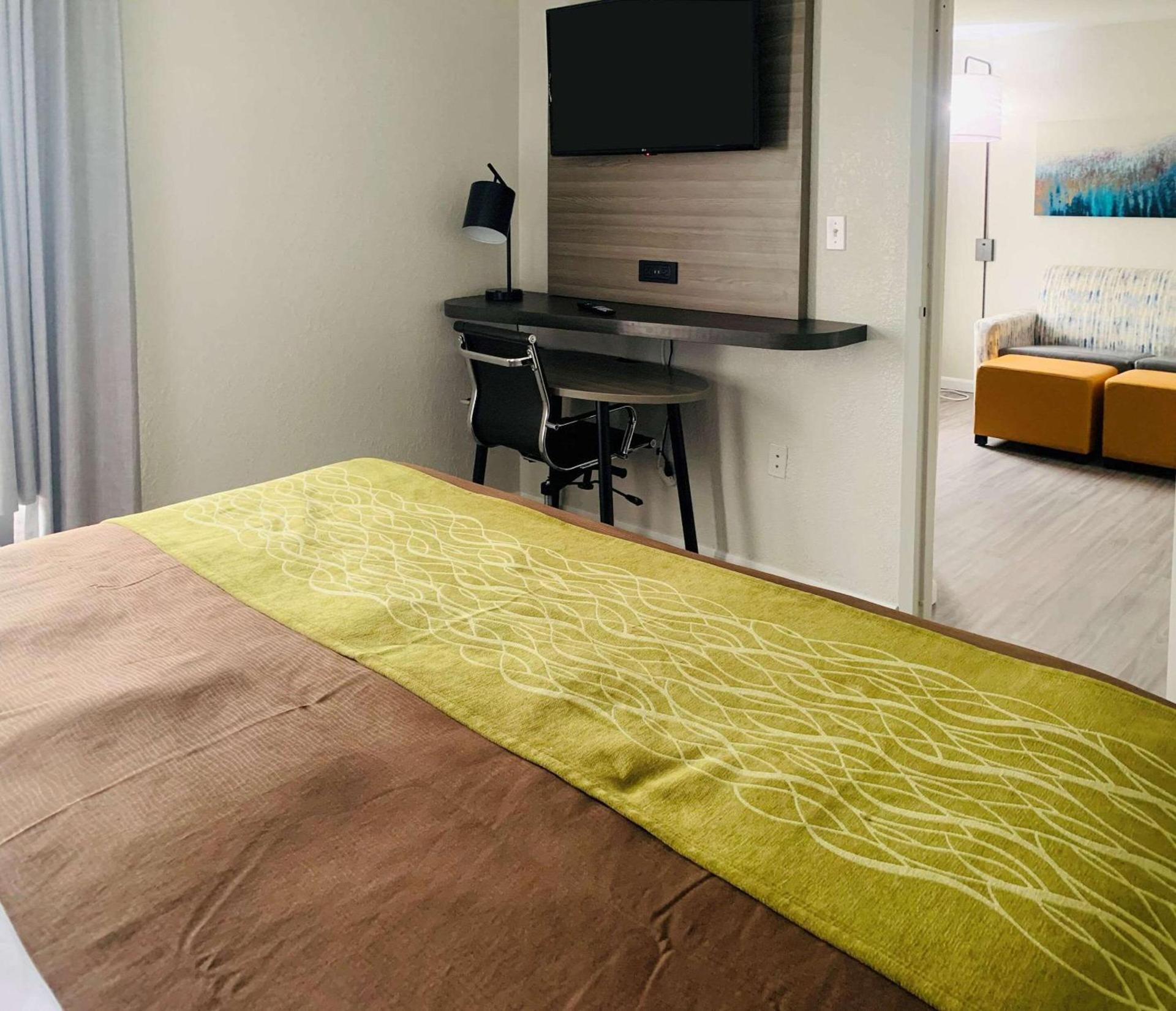 Sonesta Essential NW Houston photo 30