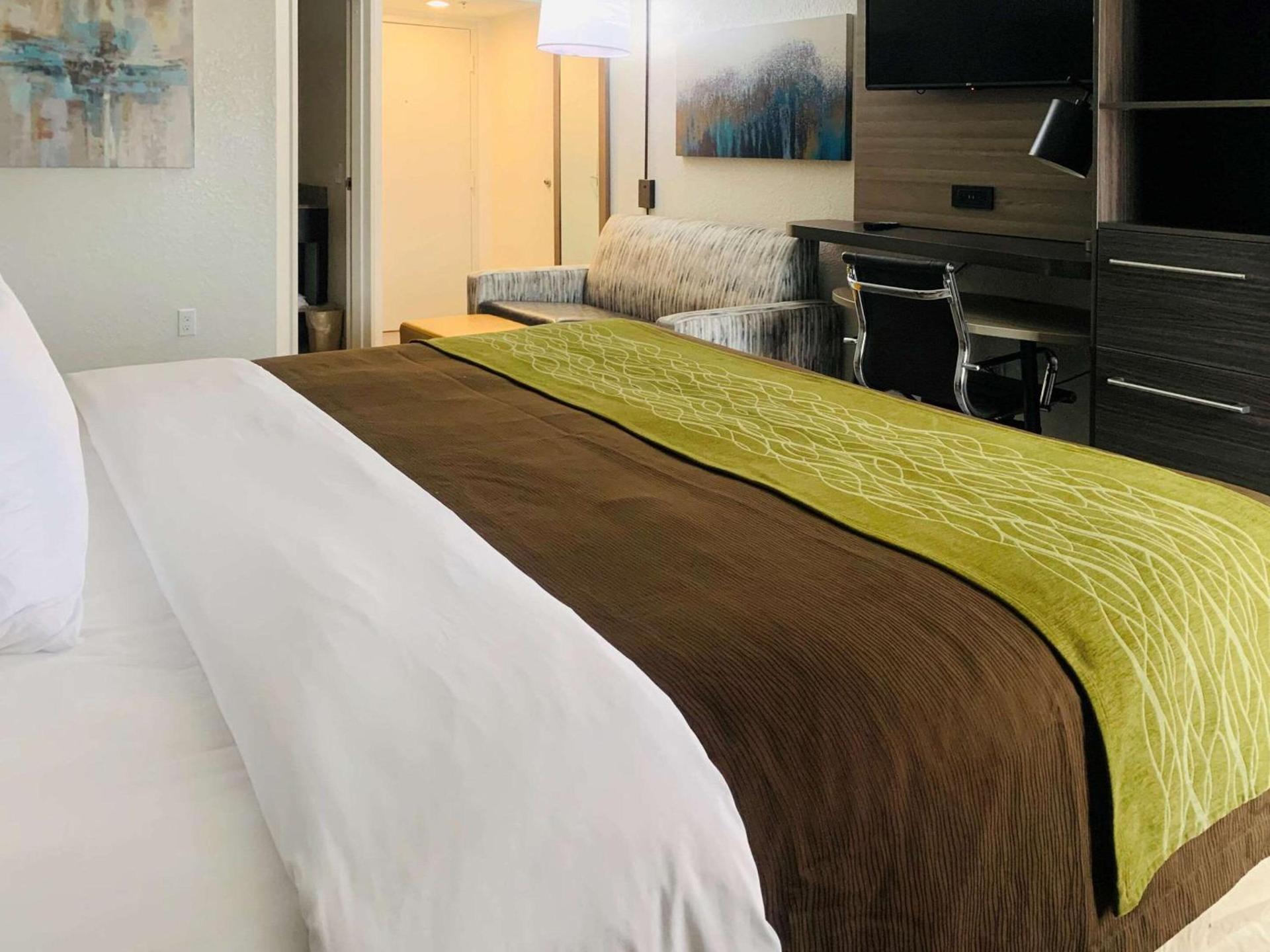 Sonesta Essential NW Houston photo 28