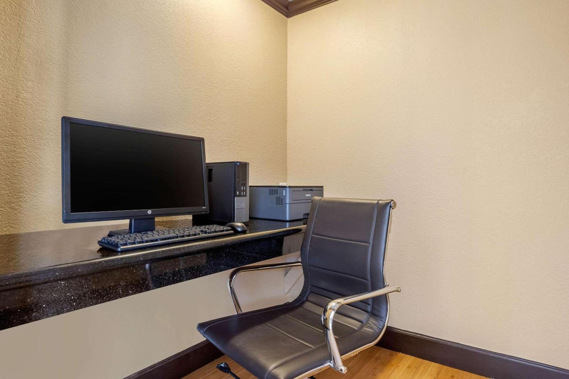 Sonesta Essential NW Houston photo 37