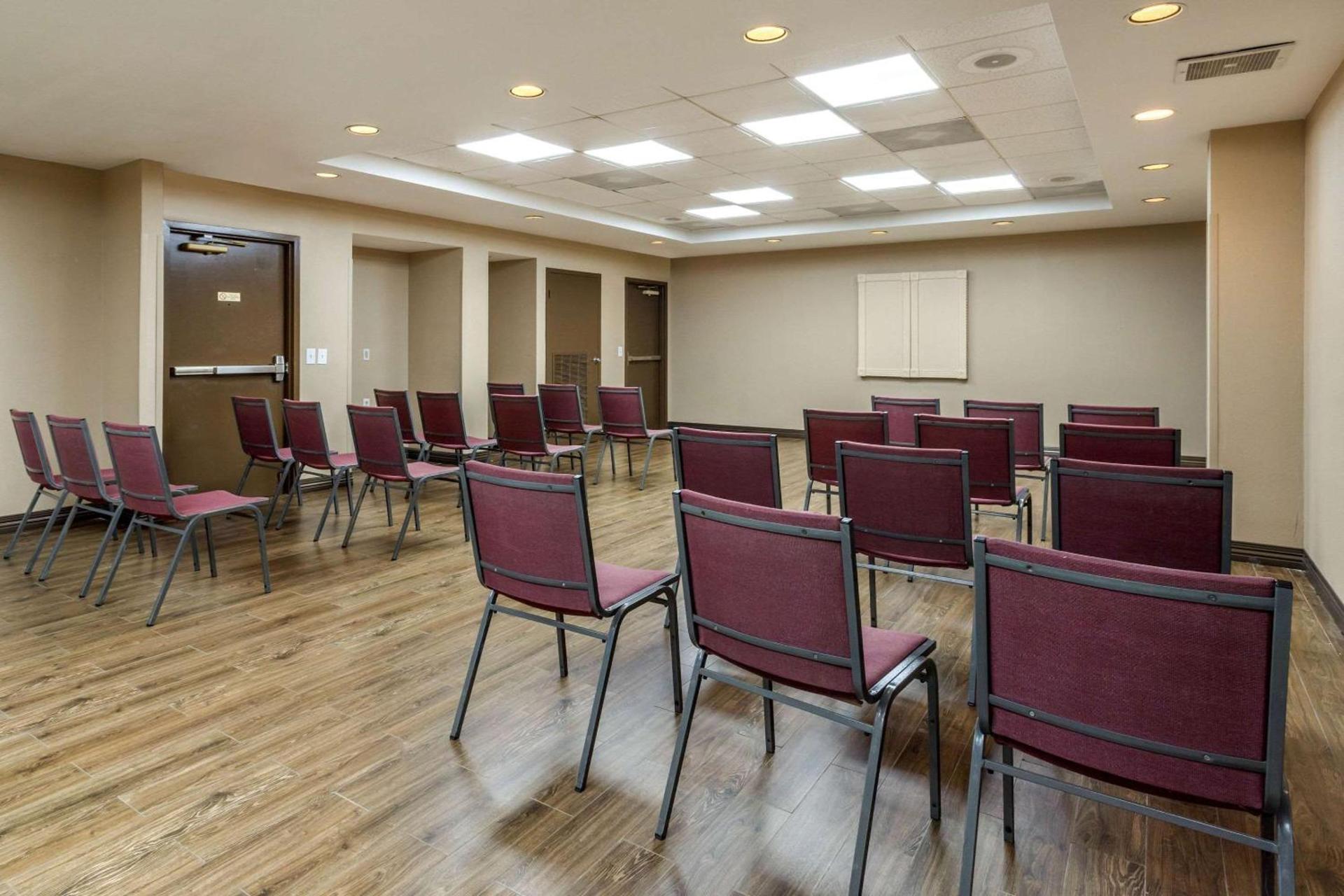 Sonesta Essential NW Houston photo 38