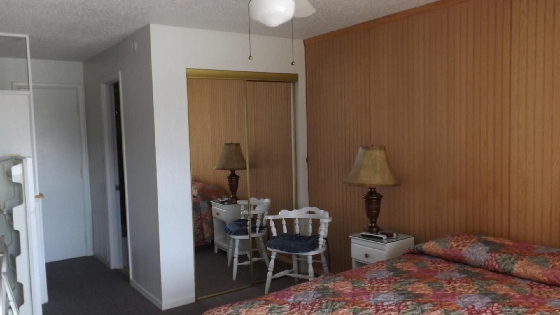 Twin Lakes Inn photo 8