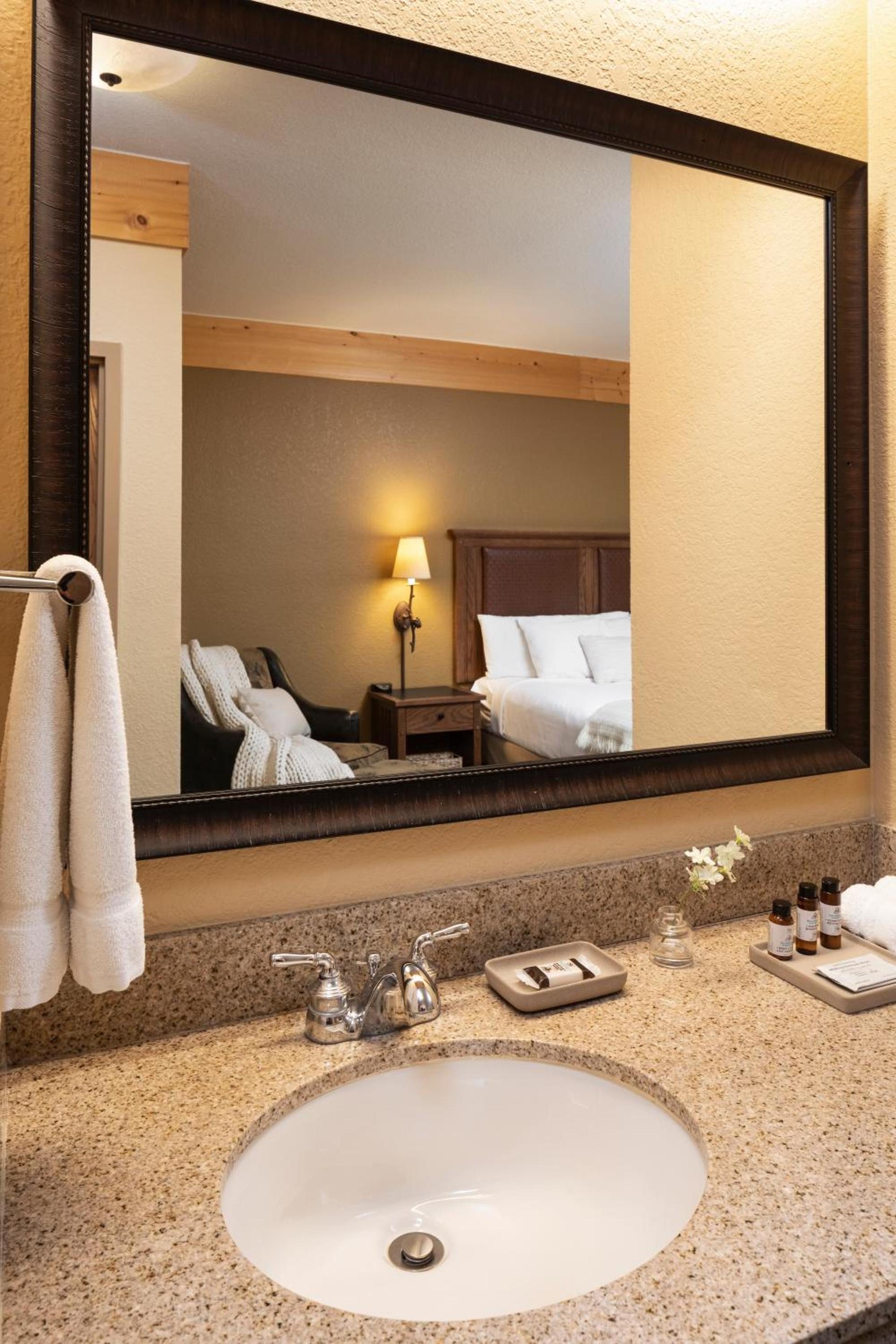 bantr Grand Hotel Wausau - Rothschild photo 5