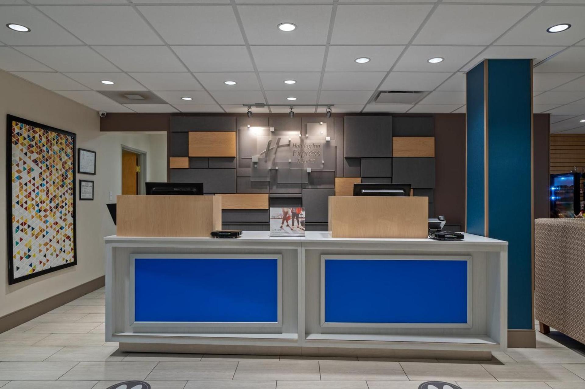 Holiday Inn Express Hotel & Suites Woodbridge by IHG photo 15