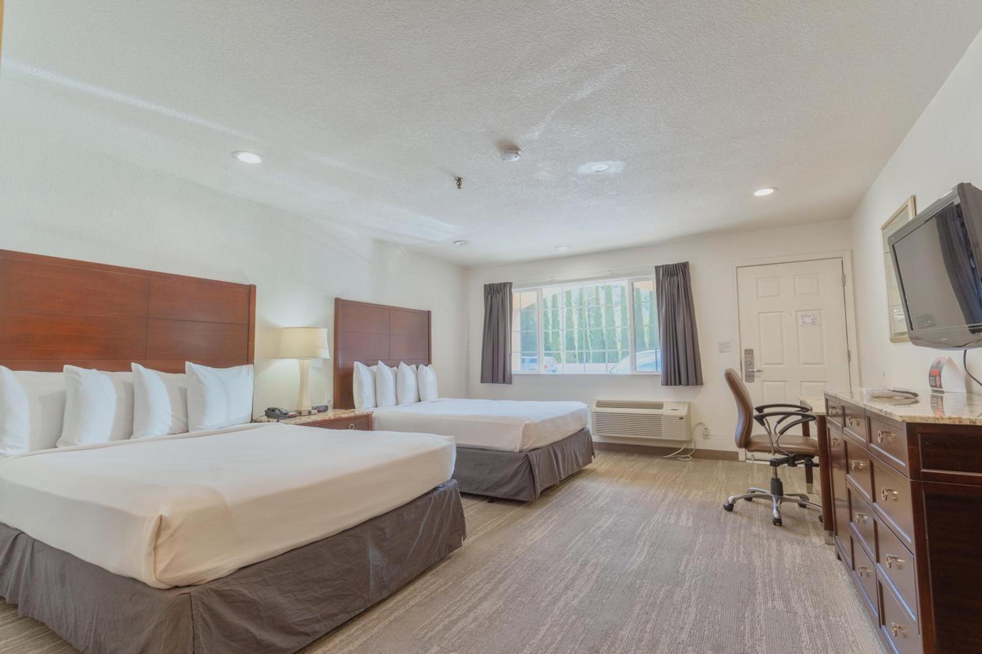 The Yosemite Inn photo 11
