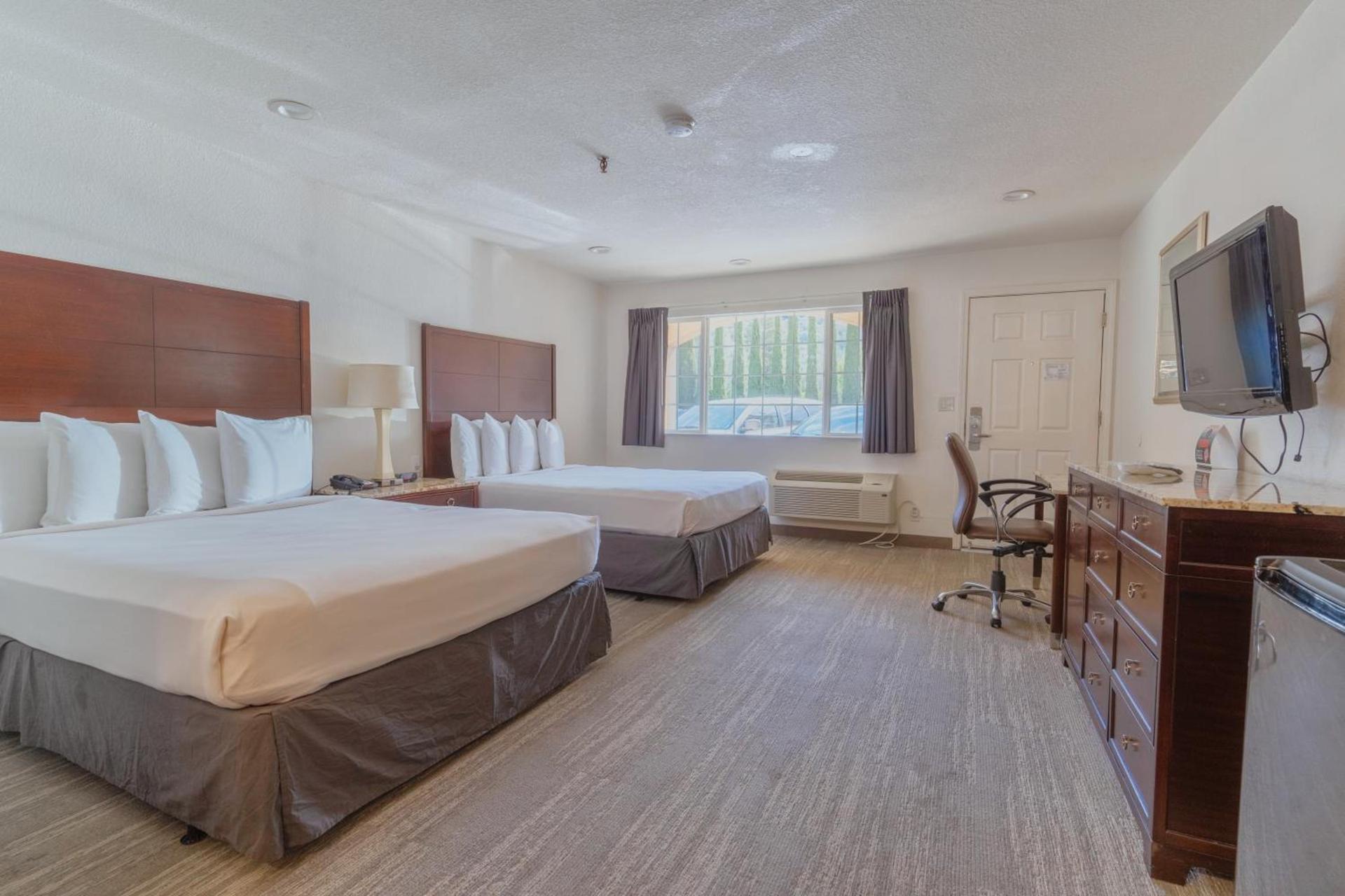 The Yosemite Inn photo 7