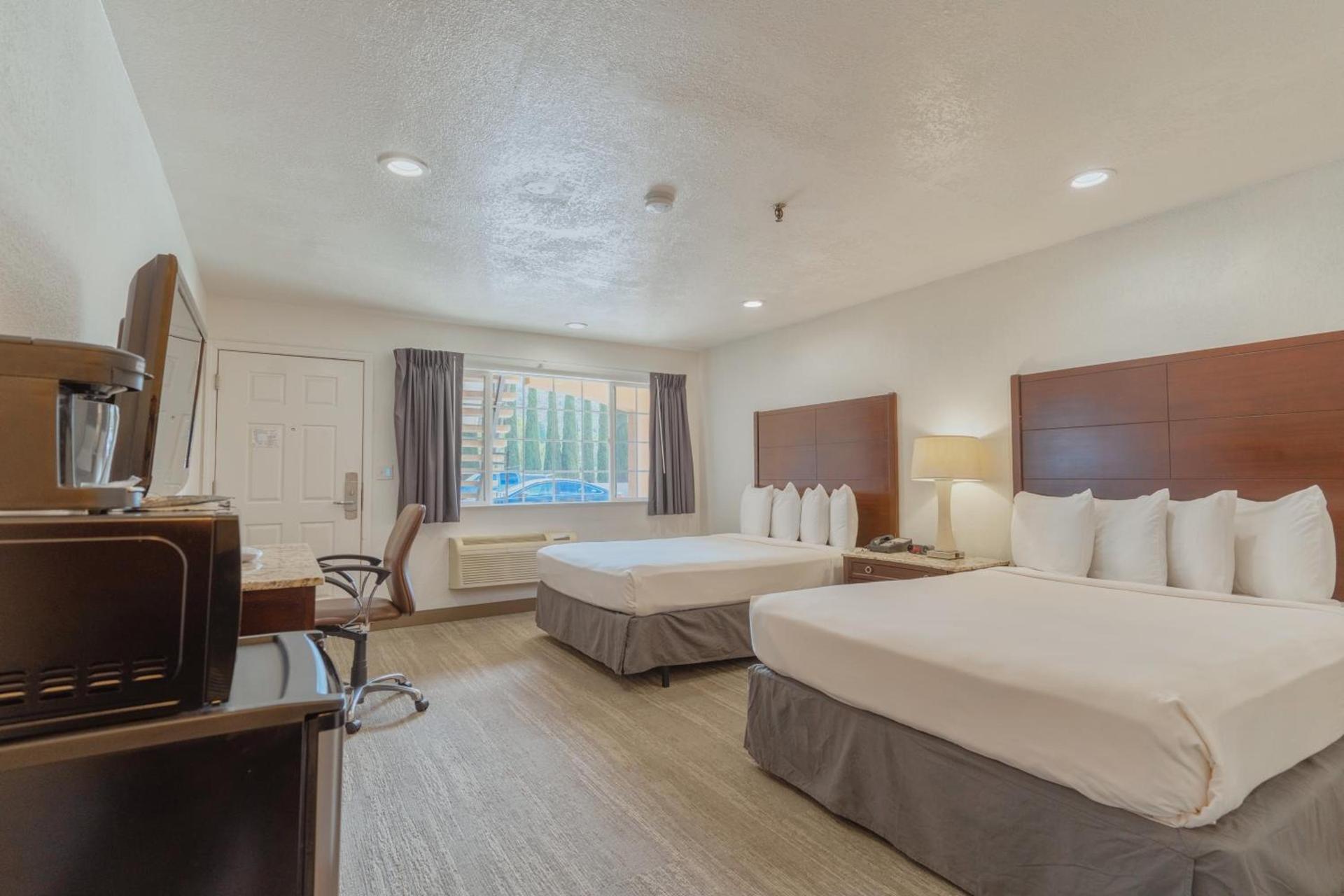 The Yosemite Inn photo 21