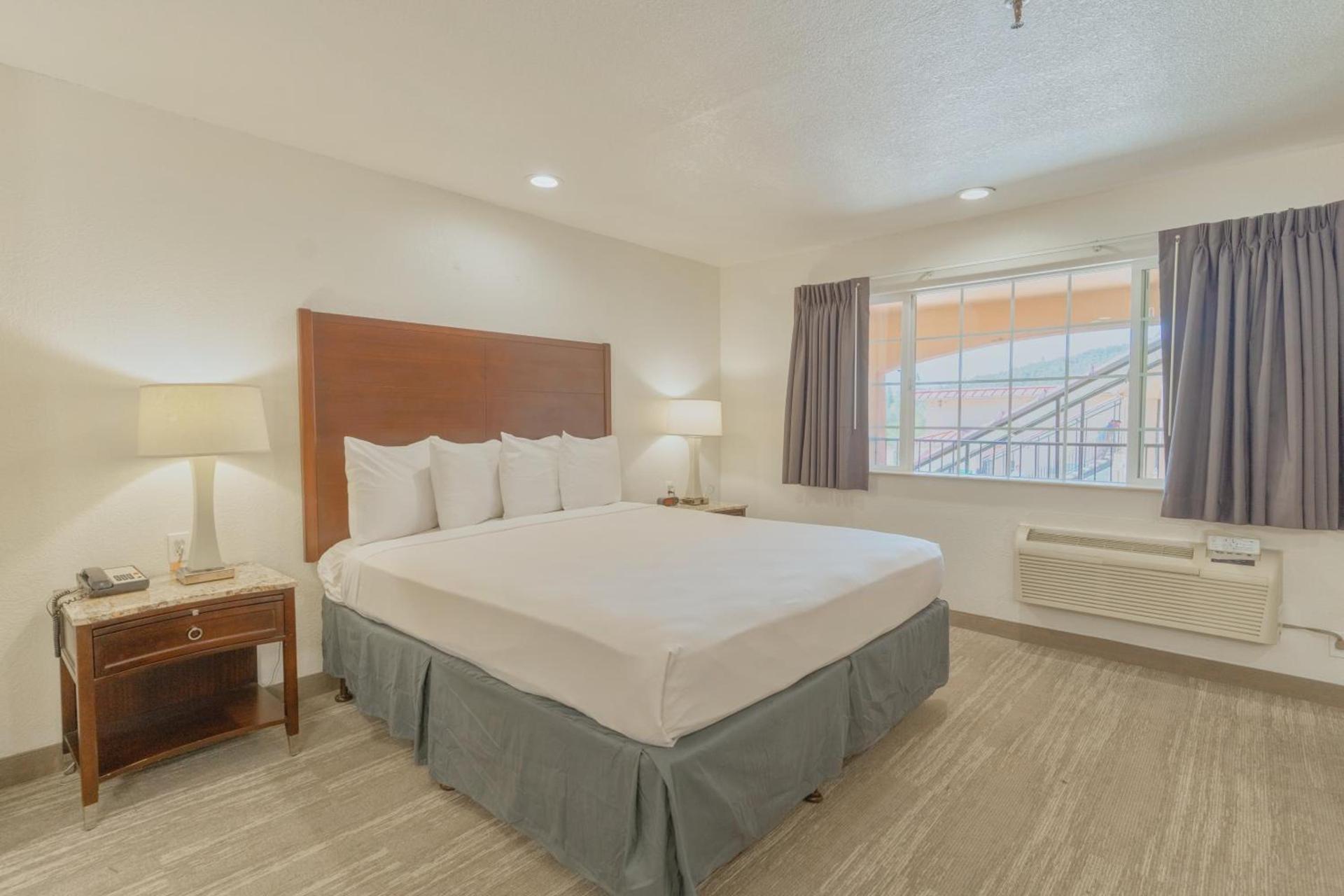 The Yosemite Inn photo 31