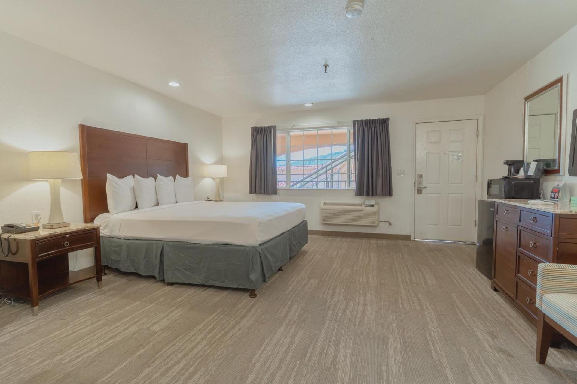 The Yosemite Inn photo 29
