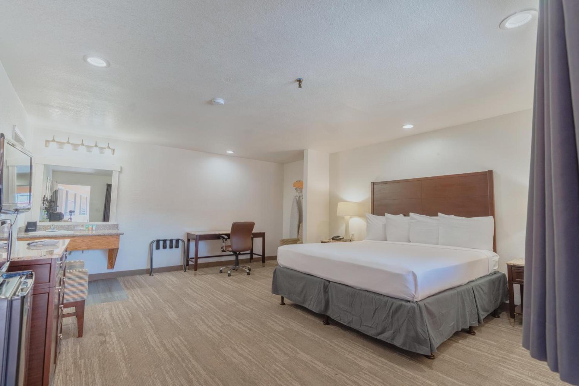 The Yosemite Inn photo 28