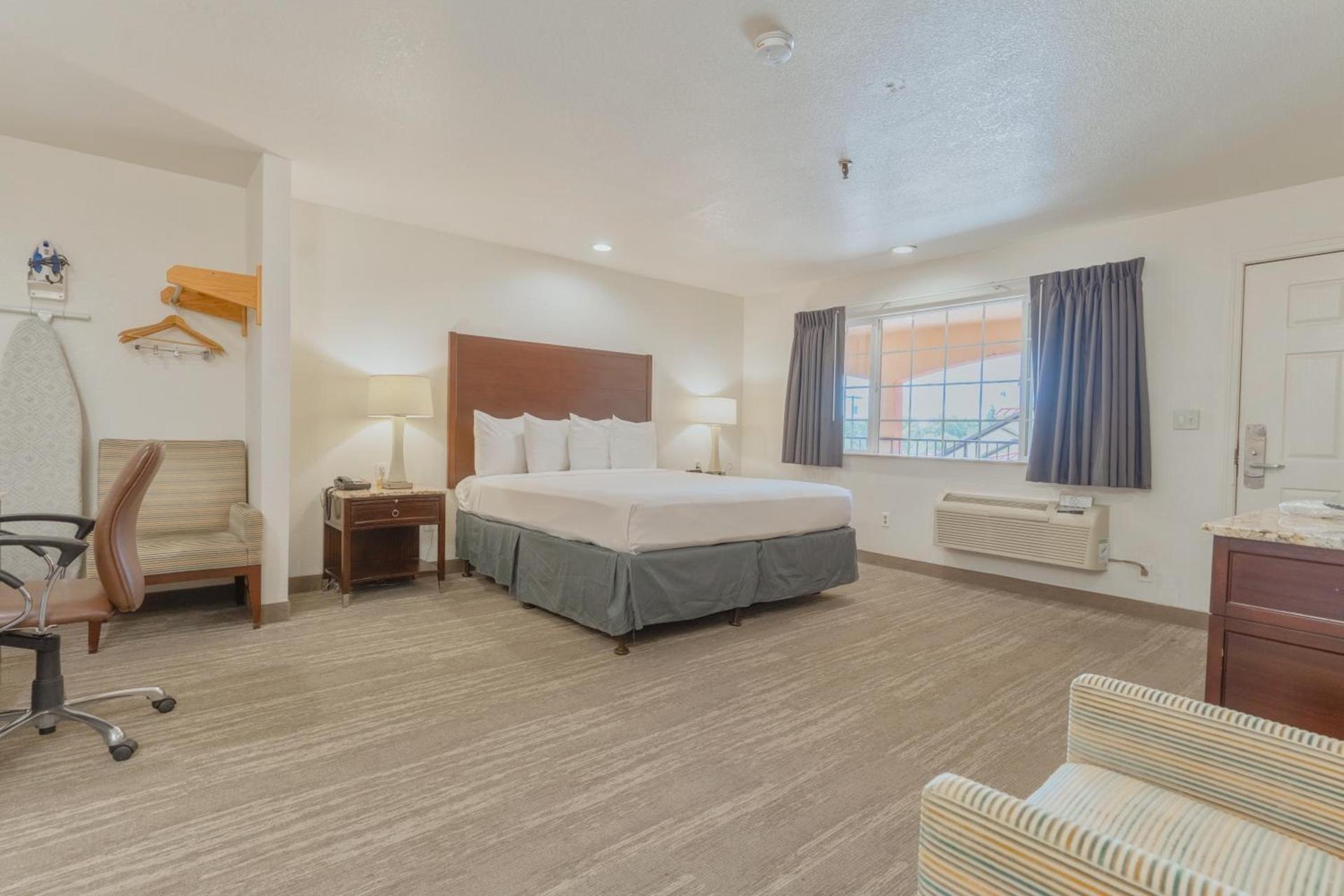 The Yosemite Inn photo 25