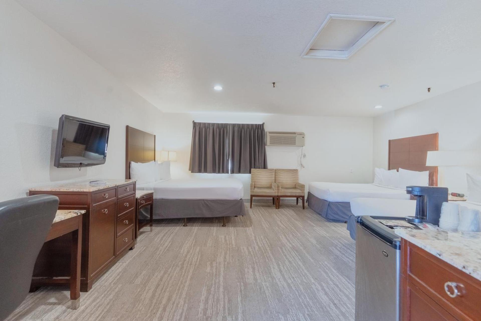 The Yosemite Inn photo 41