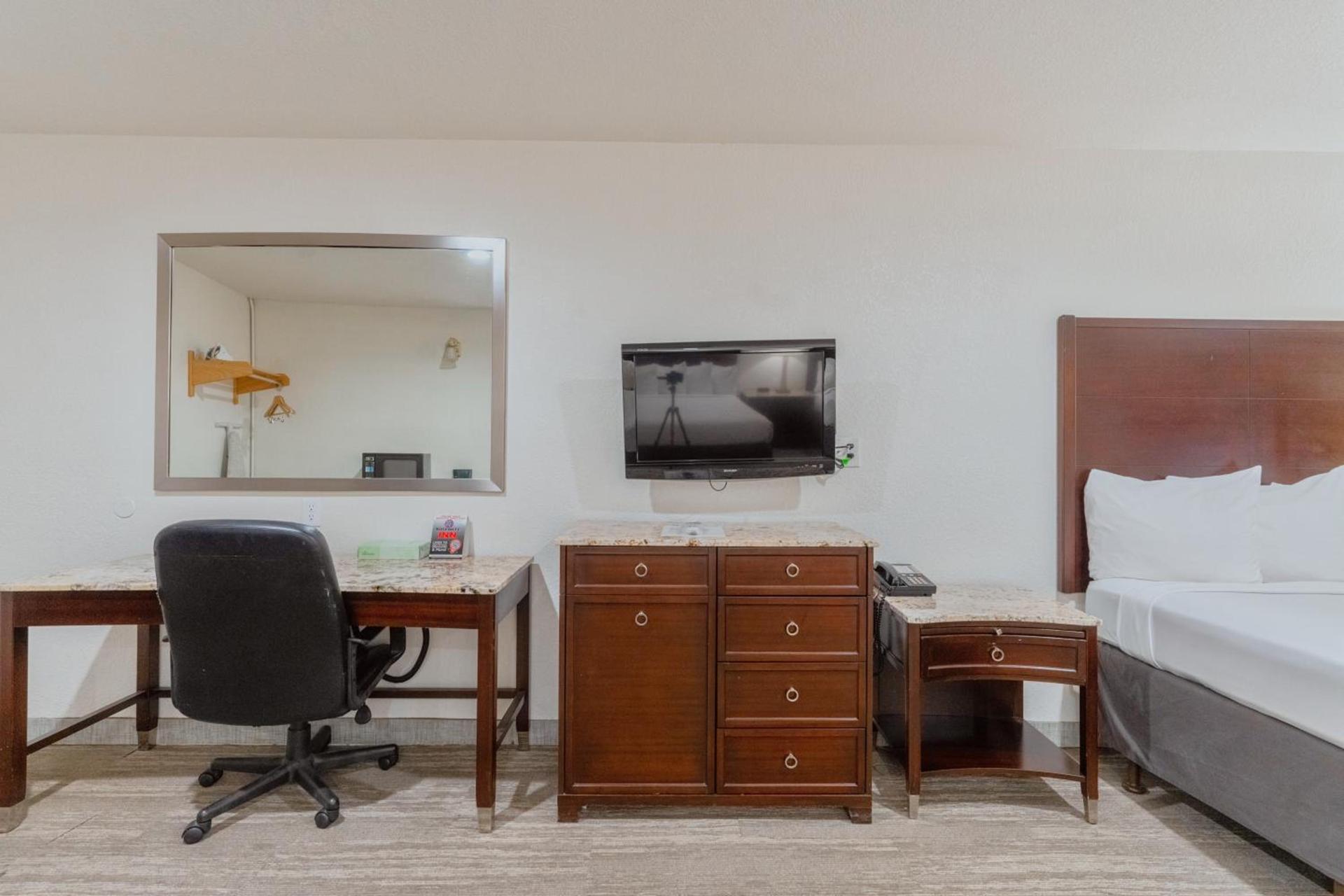 The Yosemite Inn photo 35