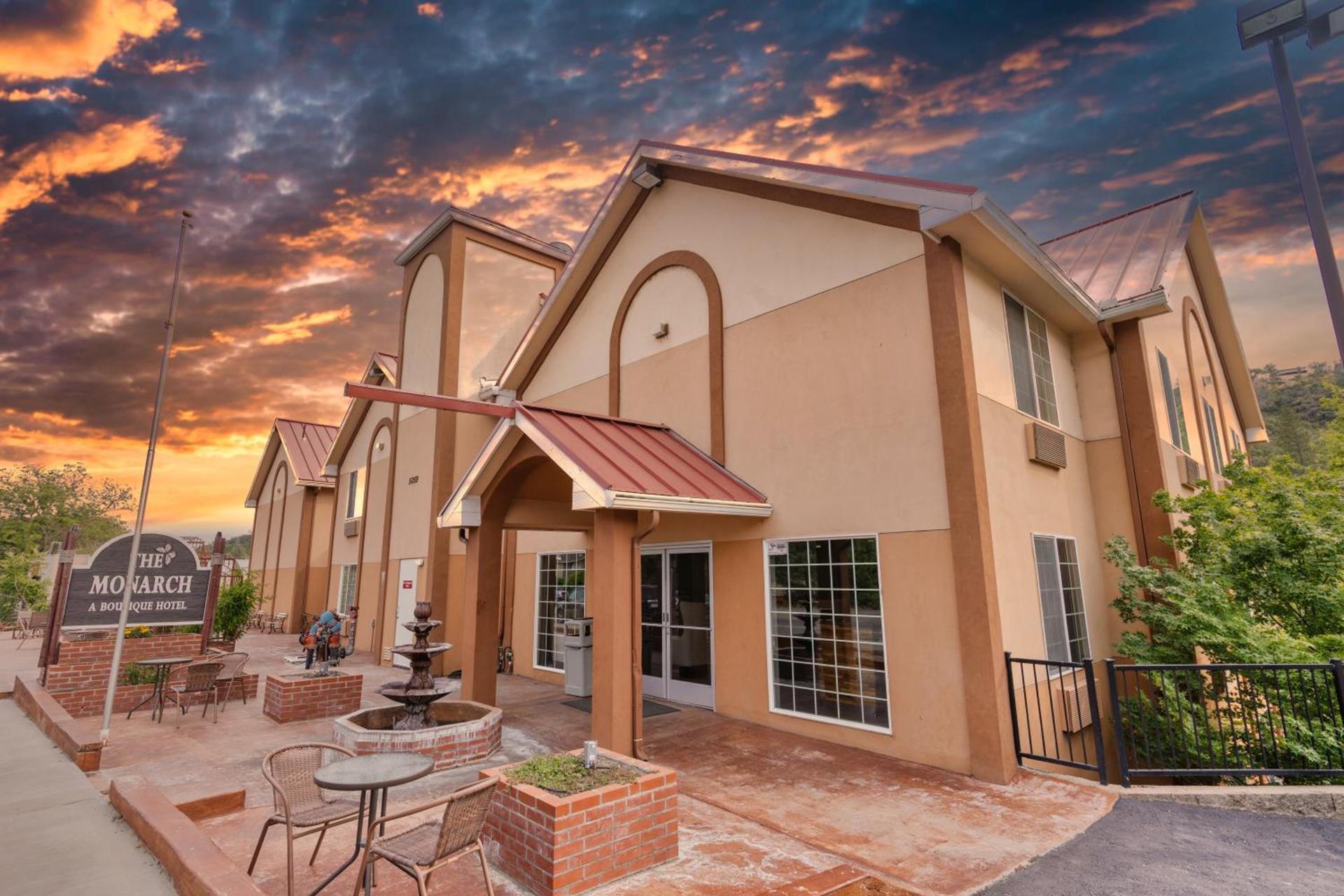 The Monarch Inn photo 2