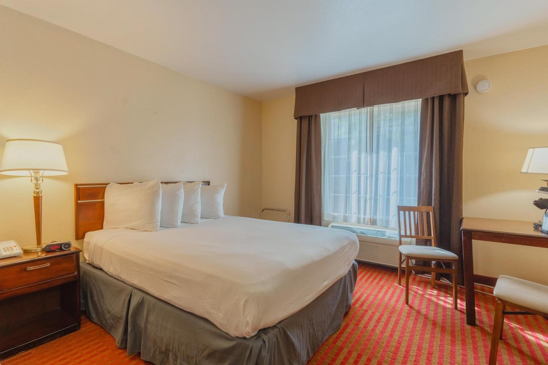 The Monarch Inn photo 14