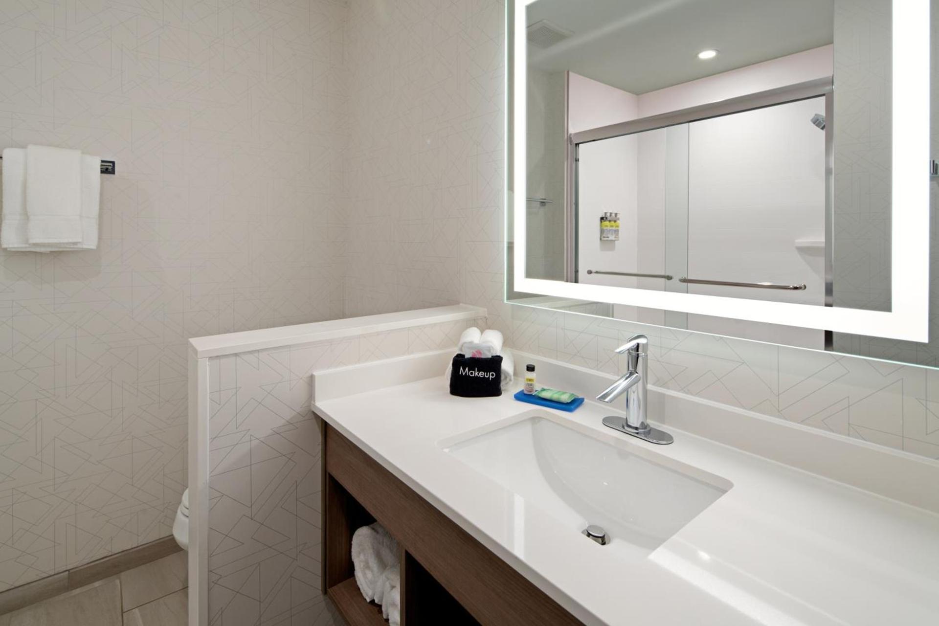 Holiday Inn Express & Suites Palm Desert - Millennium by IHG photo 7
