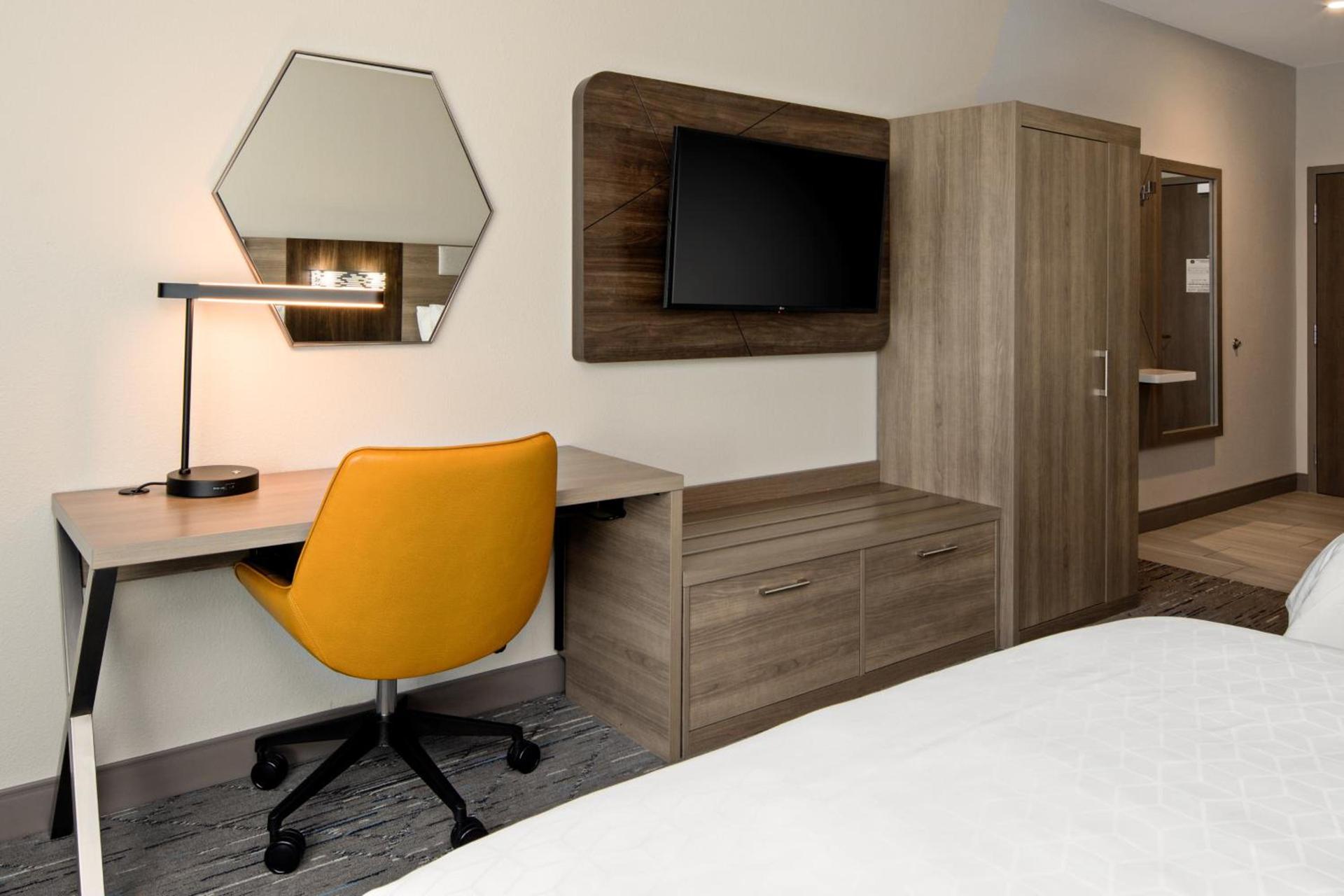 Holiday Inn Express & Suites Palm Desert - Millennium by IHG photo 5