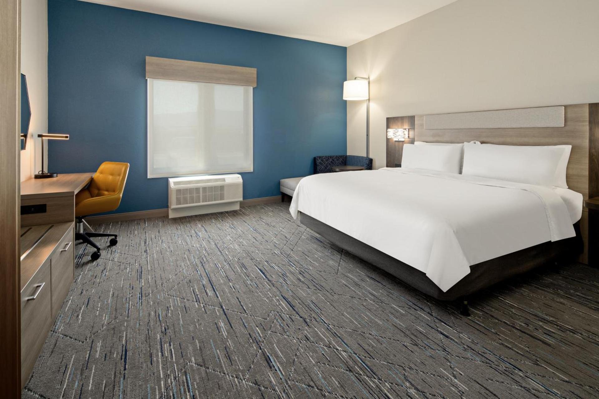 Holiday Inn Express & Suites Palm Desert - Millennium by IHG photo 4