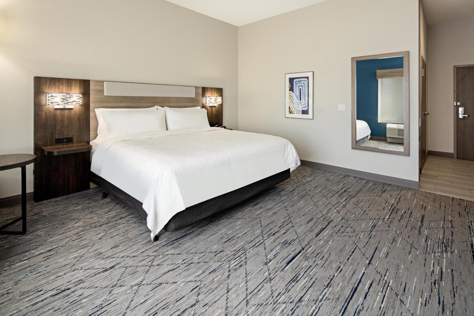 Holiday Inn Express & Suites Palm Desert - Millennium by IHG photo 3