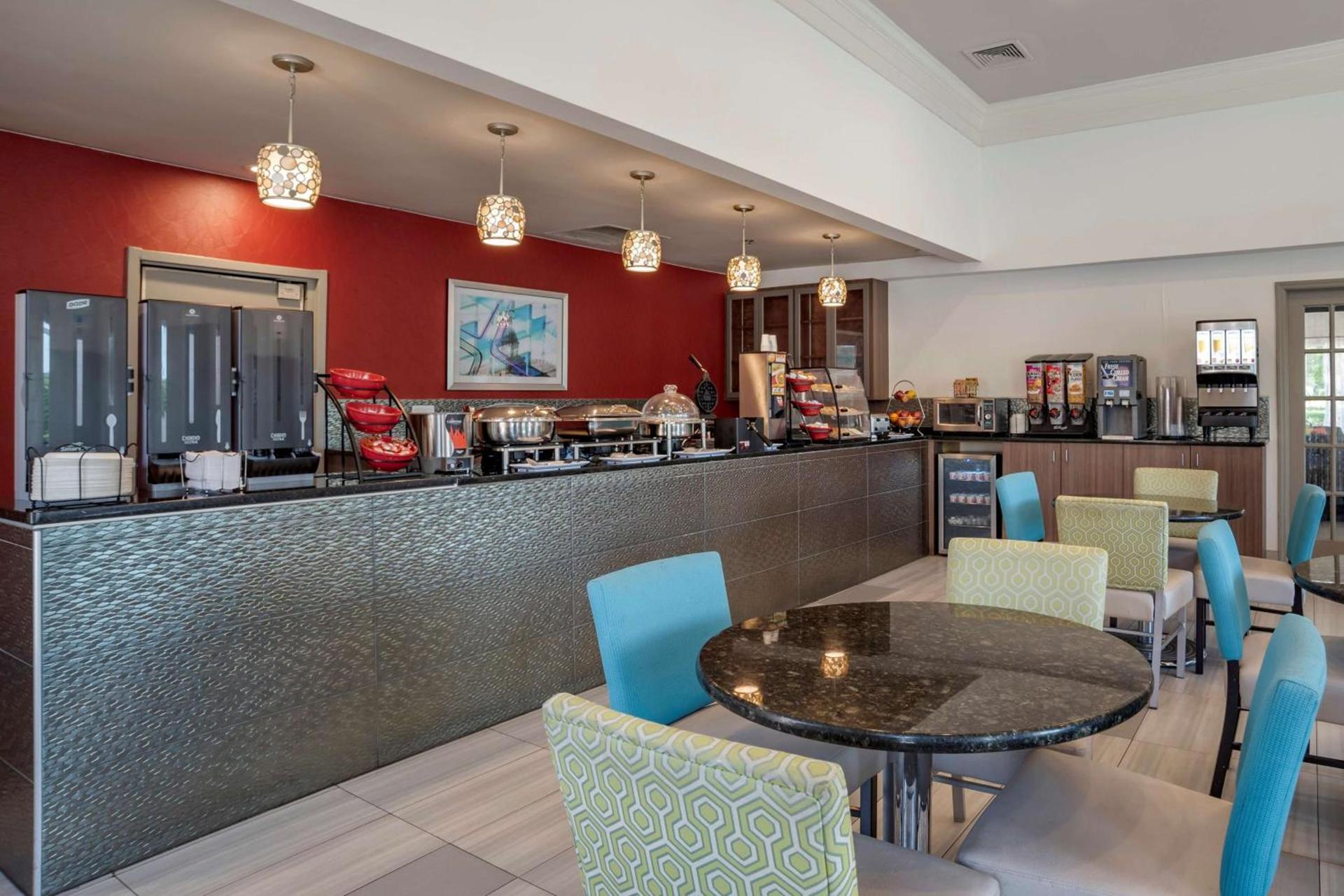 Best Western Carlton Suites photo 29